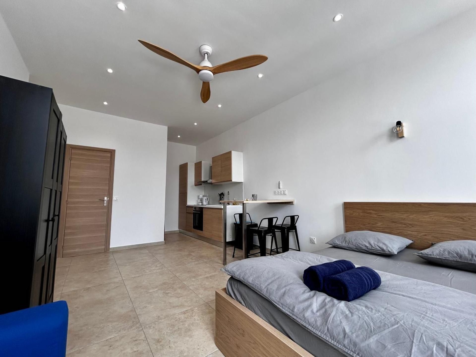 Studio with Sea View