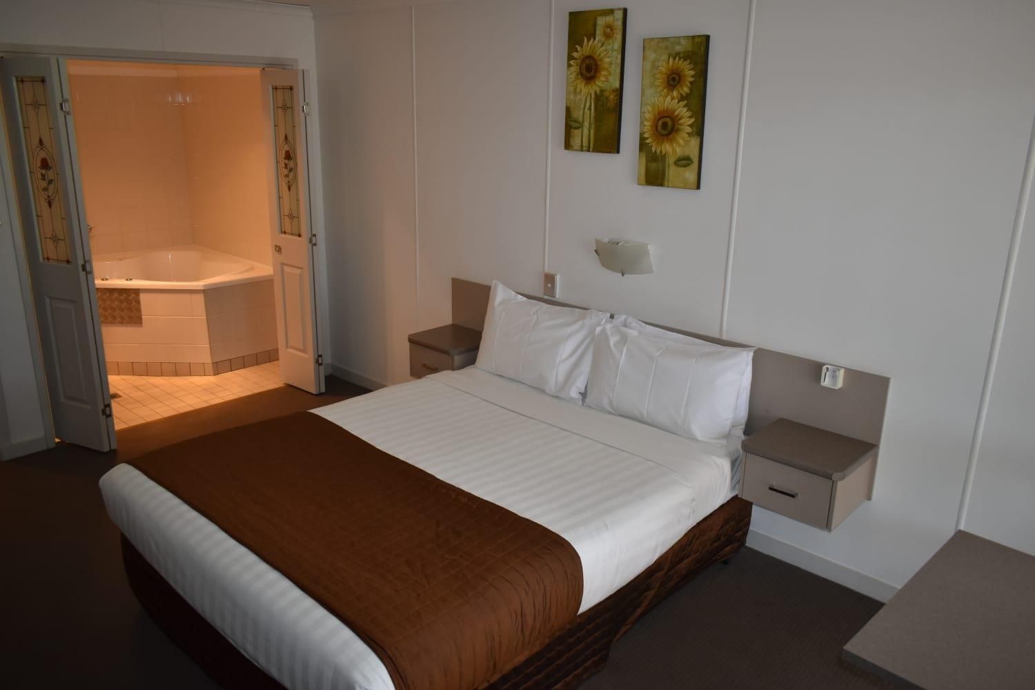 Deluxe Double or Twin Room with Spa Bath