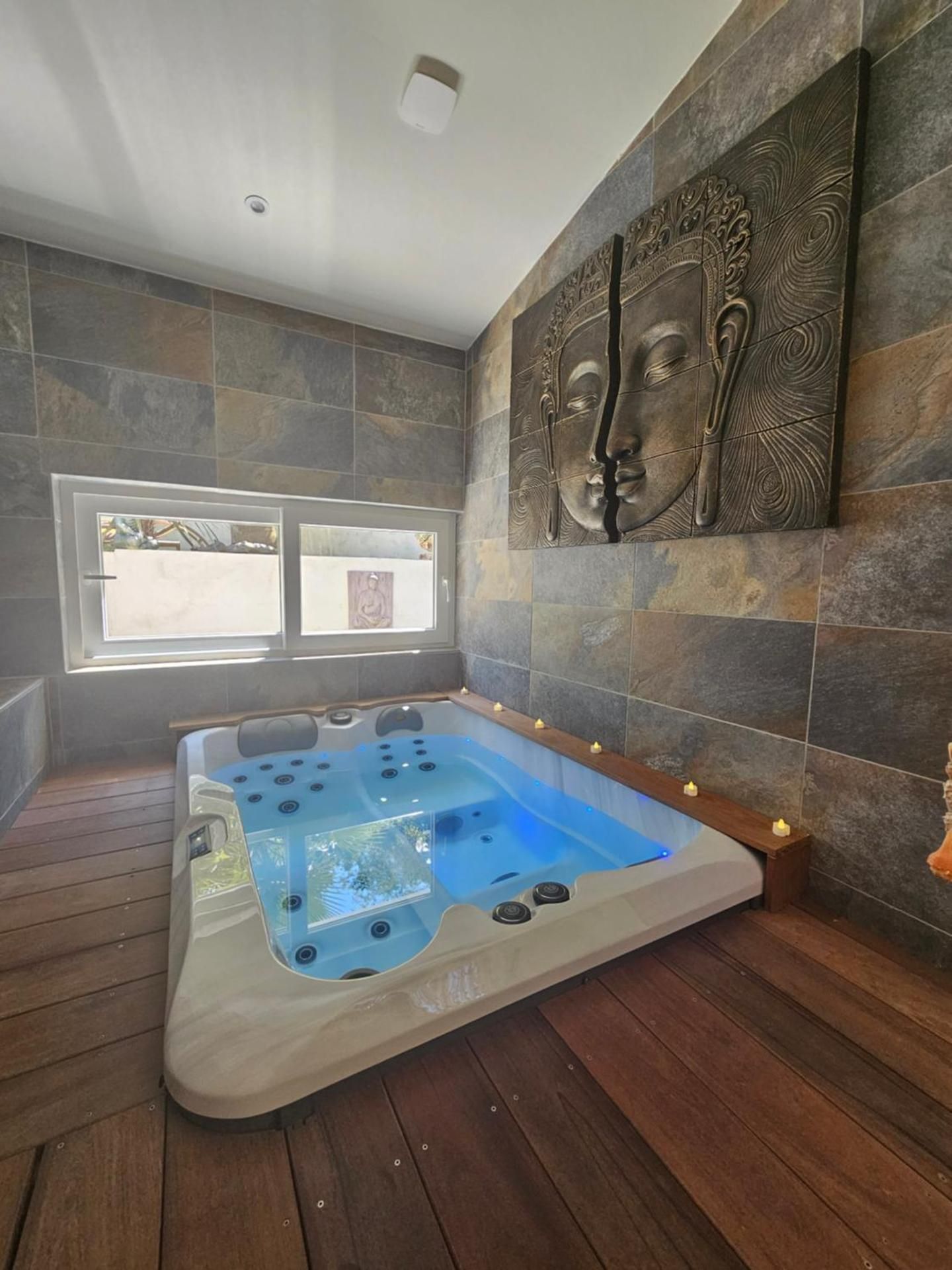 Queen Room with Pool View
