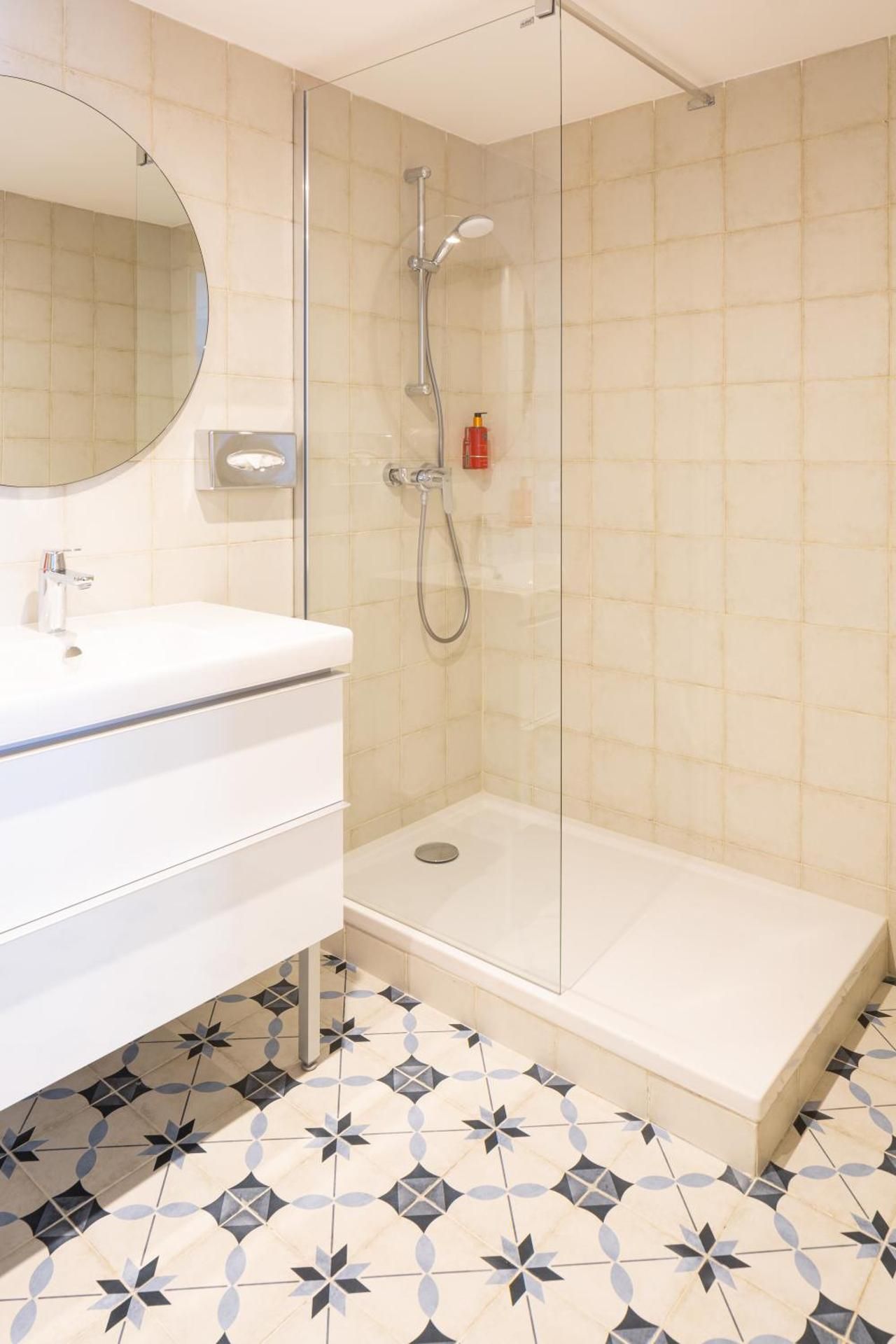 Comfort Apartment with Terrace (2-4 Adults)