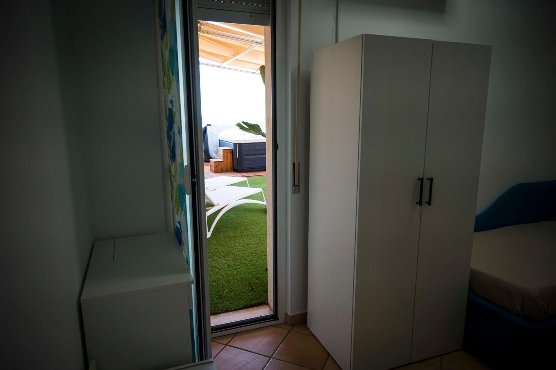 Single Room With Private Bathroom