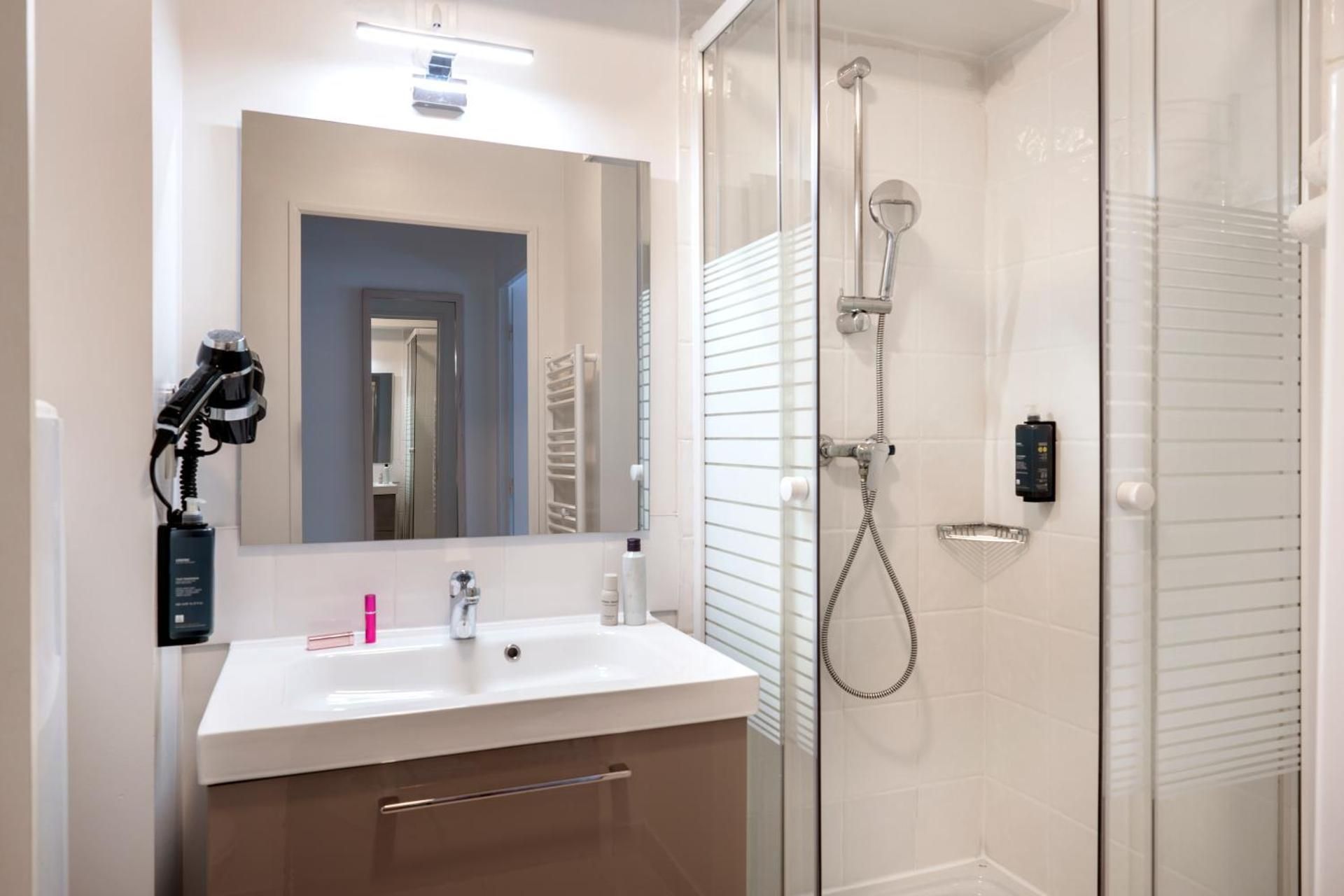 One-Bedroom Apartment (4 Adults)