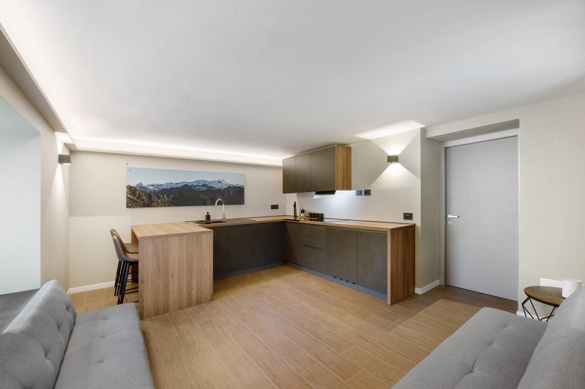 Superior One-Bedroom Apartment with Balcony