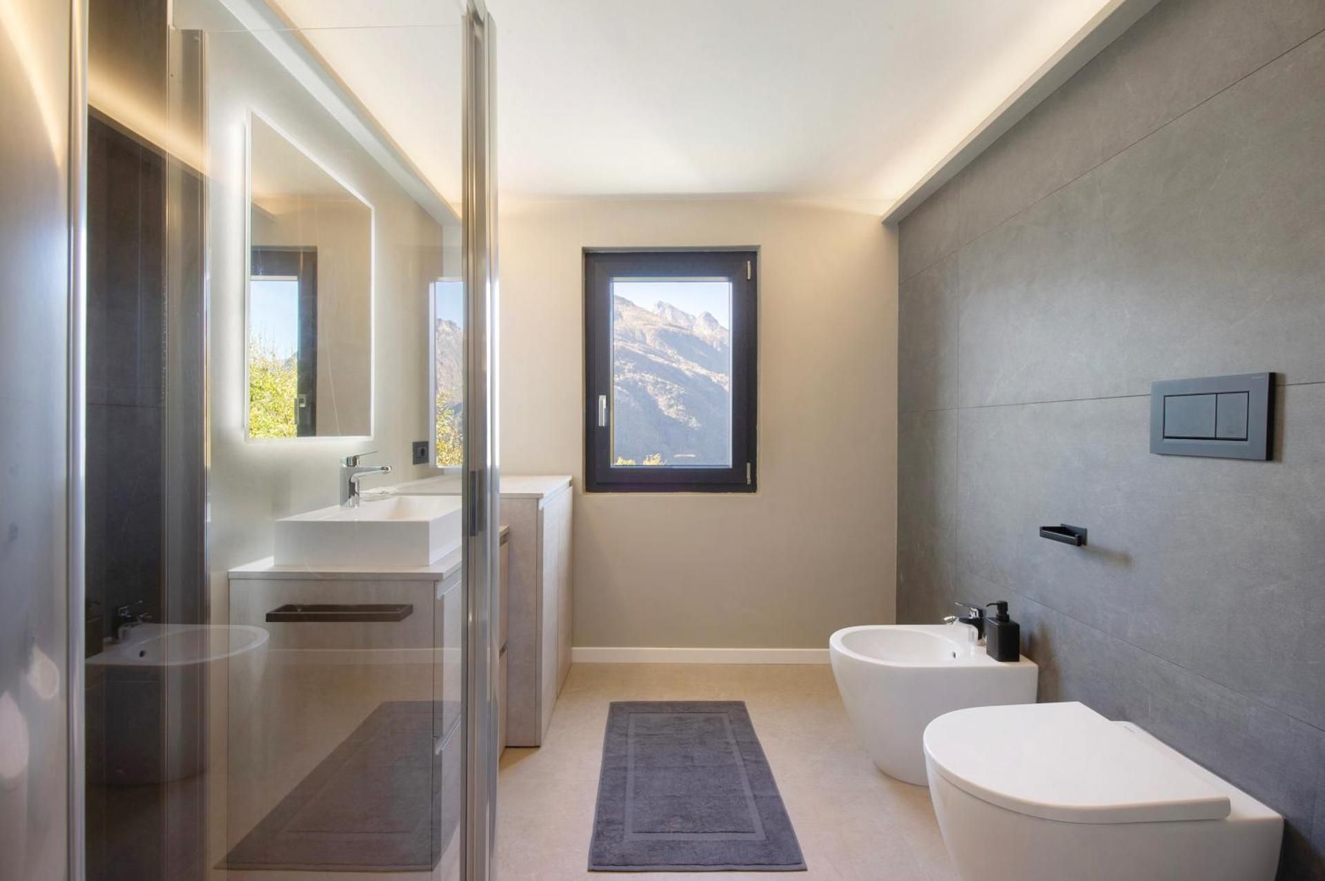 Superior One-Bedroom Apartment