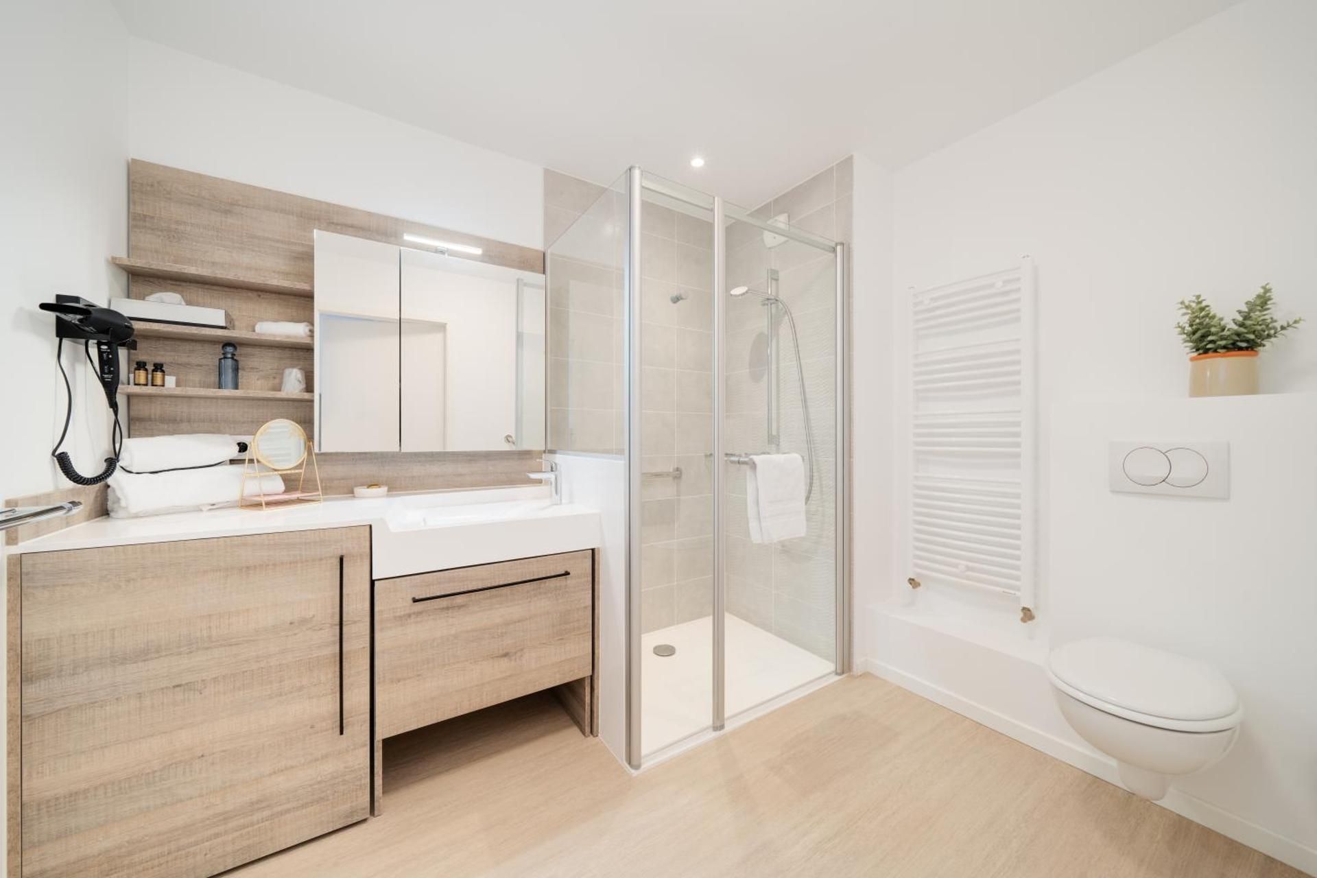One-Bedroom Apartment