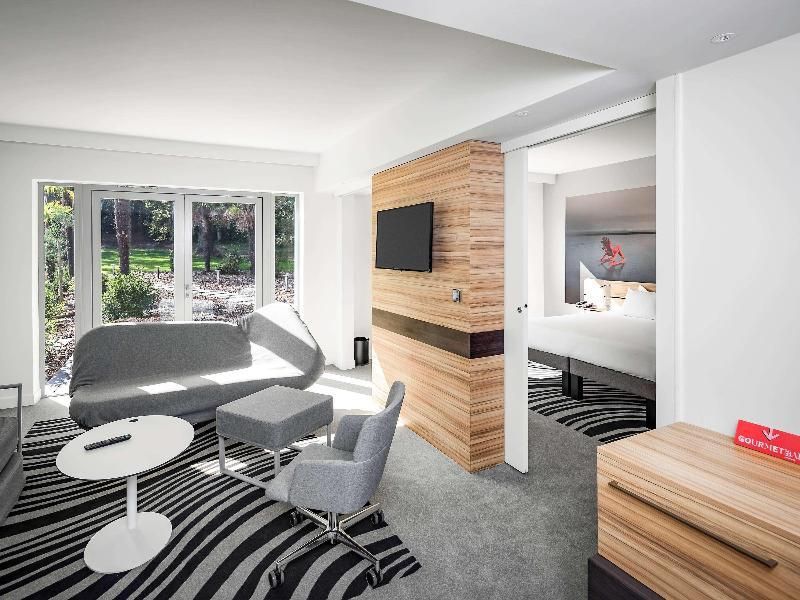 Superior Suite With 1 Queen Size Bed And 1 Sofa Bed