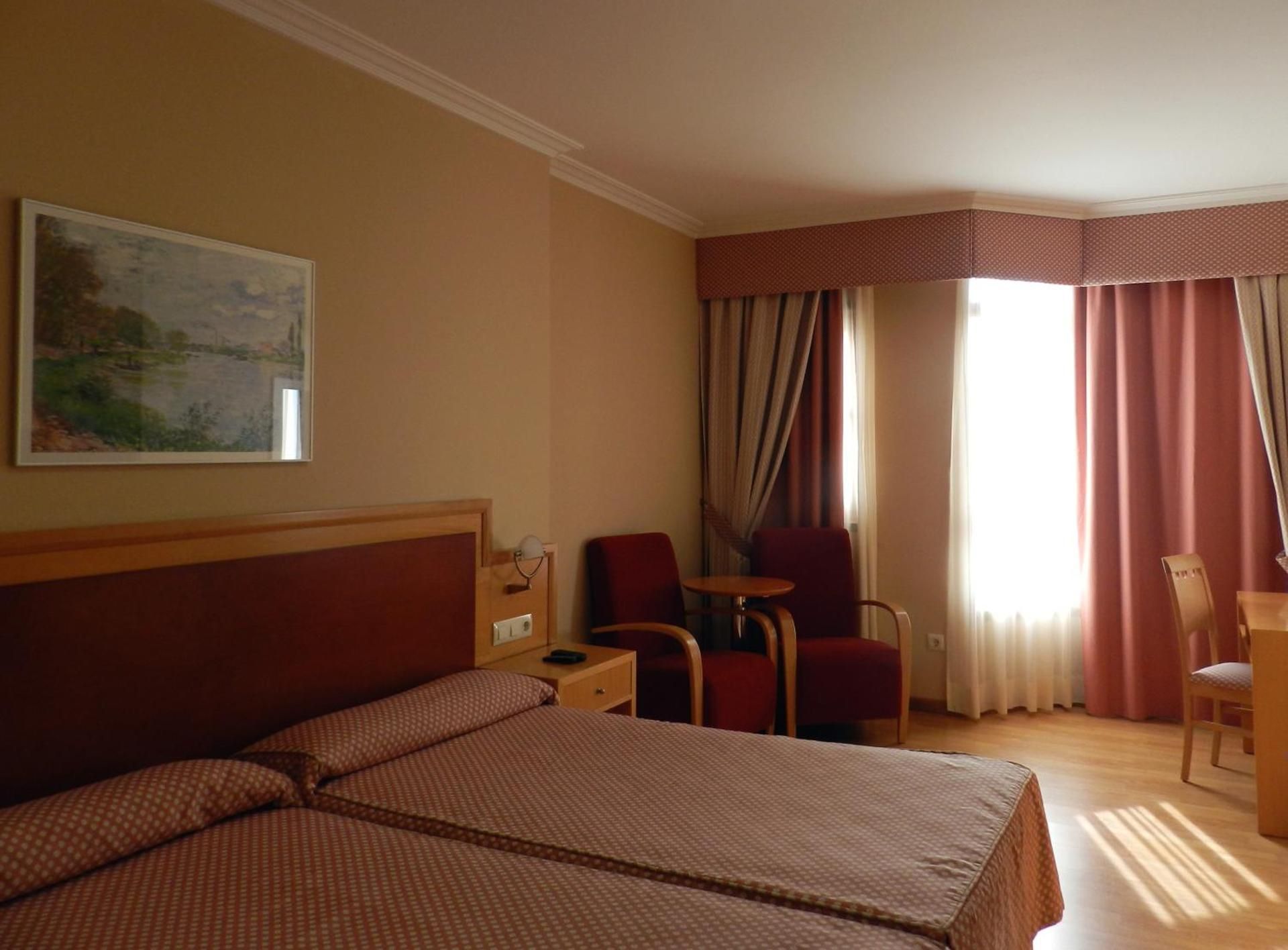 Twin Room with Mountain View