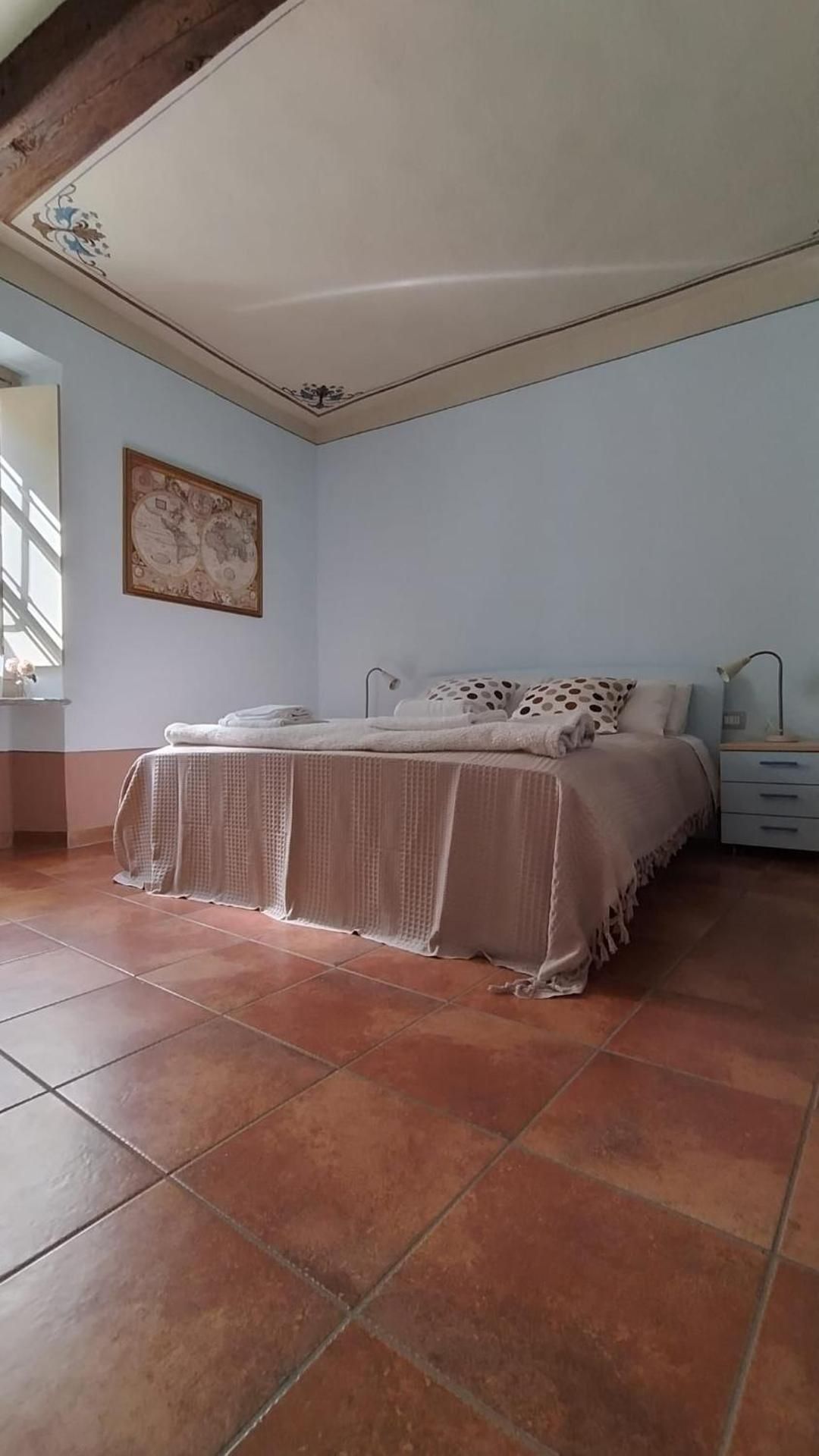 Standard Double Room with Shared Bathroom