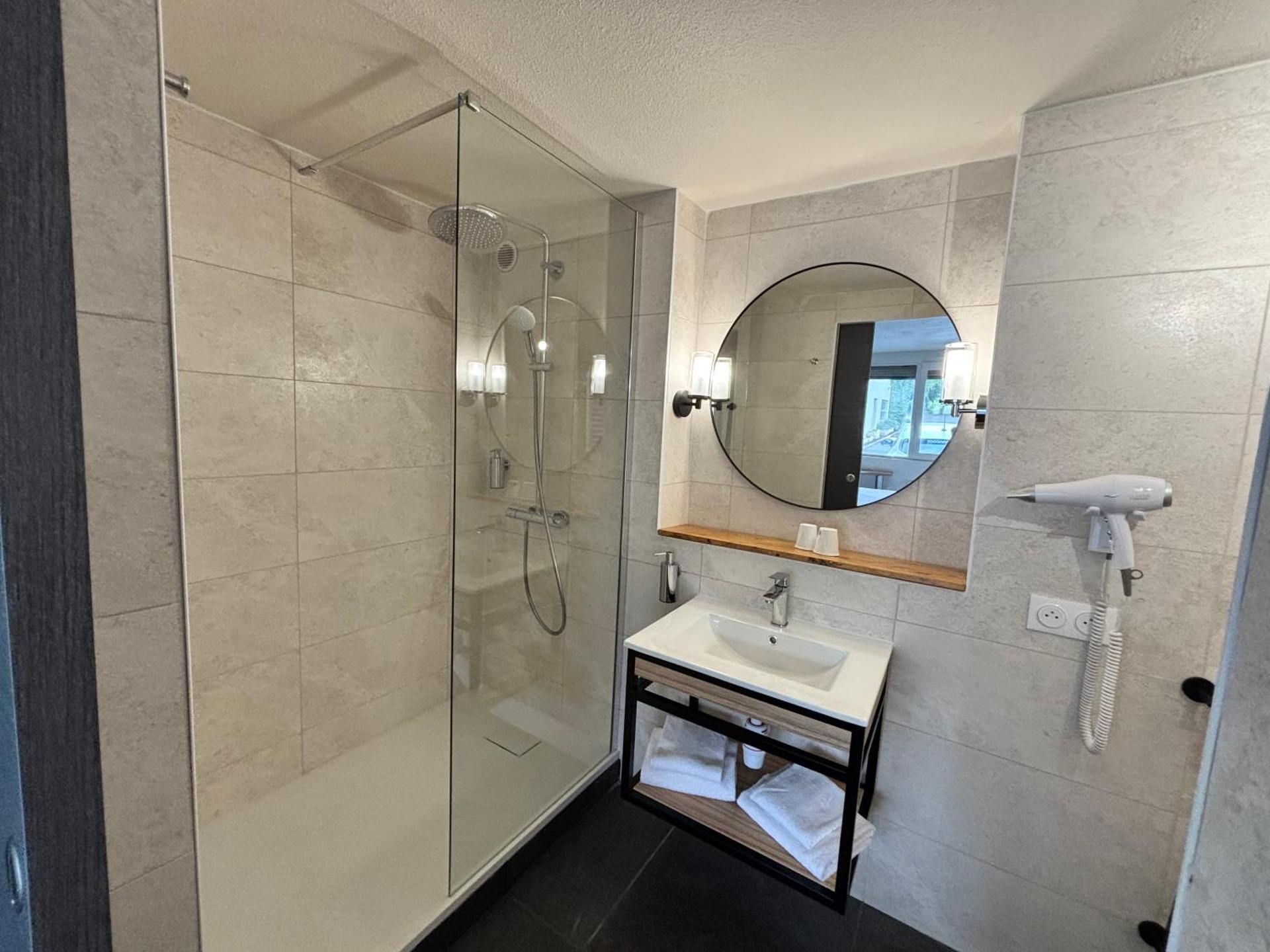 Hotel Restaurant Campanile De Saumur Standard Room - 2 Single Beds 3