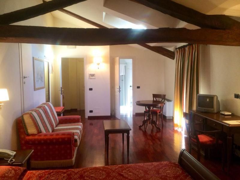 Villa Chiara Hotel Triple Room 2