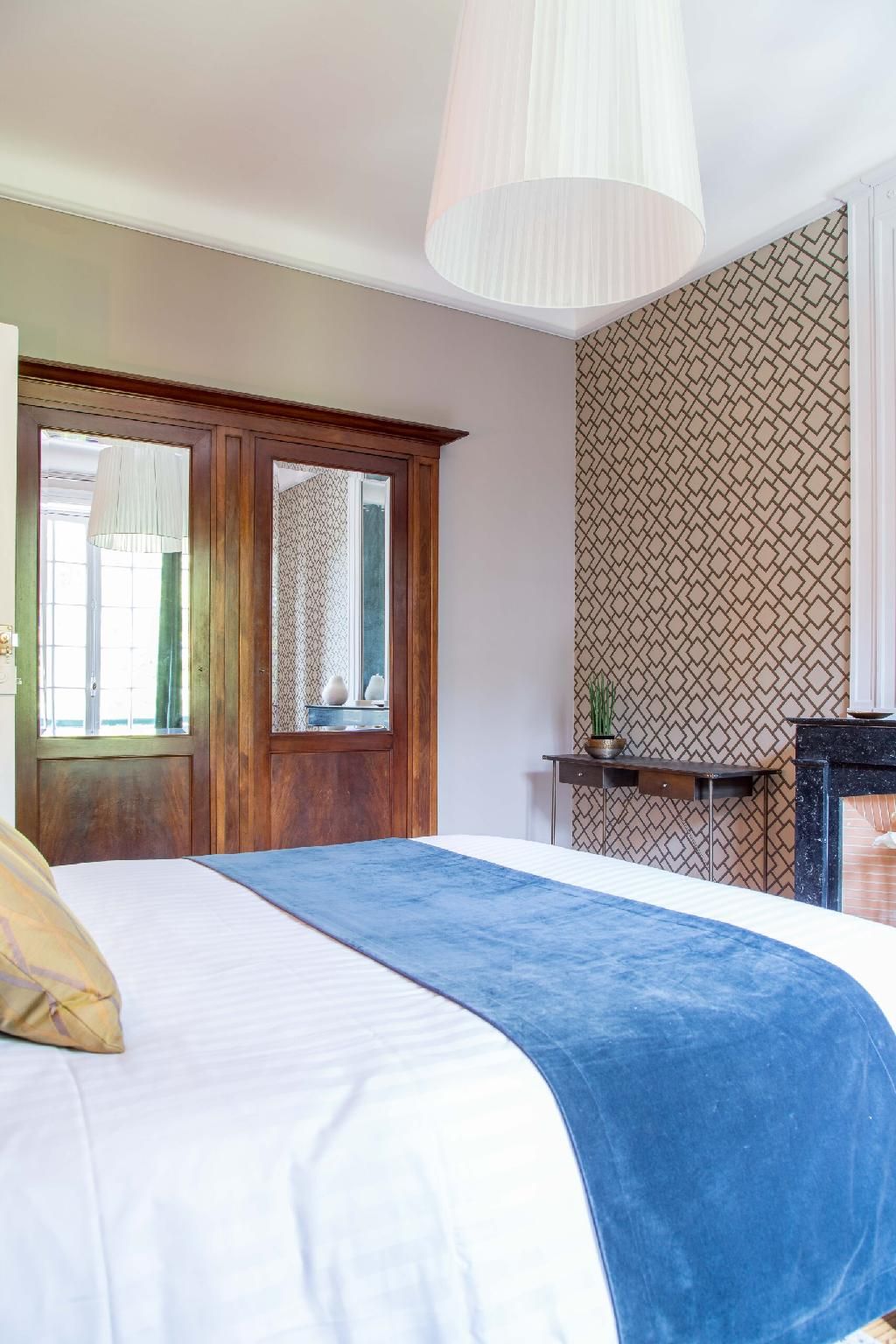 Le Repos du Marquis-Double room-Deluxe-Ensuite with Shower-Pool View