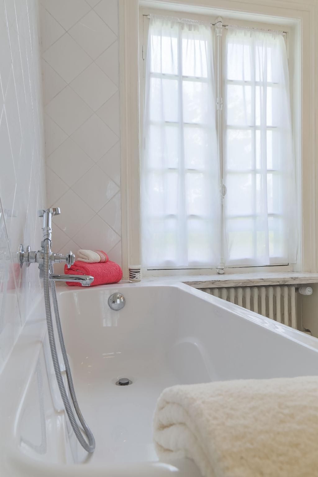 Les Bains du Marquis-Double room-Deluxe-Ensuite-Pool View
