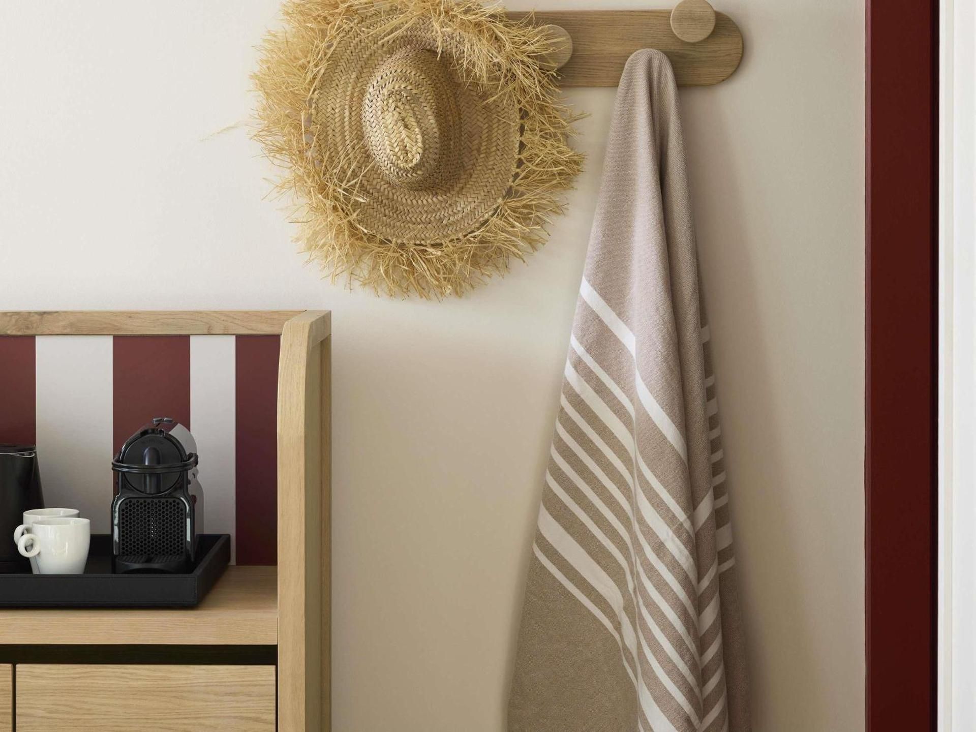 Junior King Suite with Sofa Bed