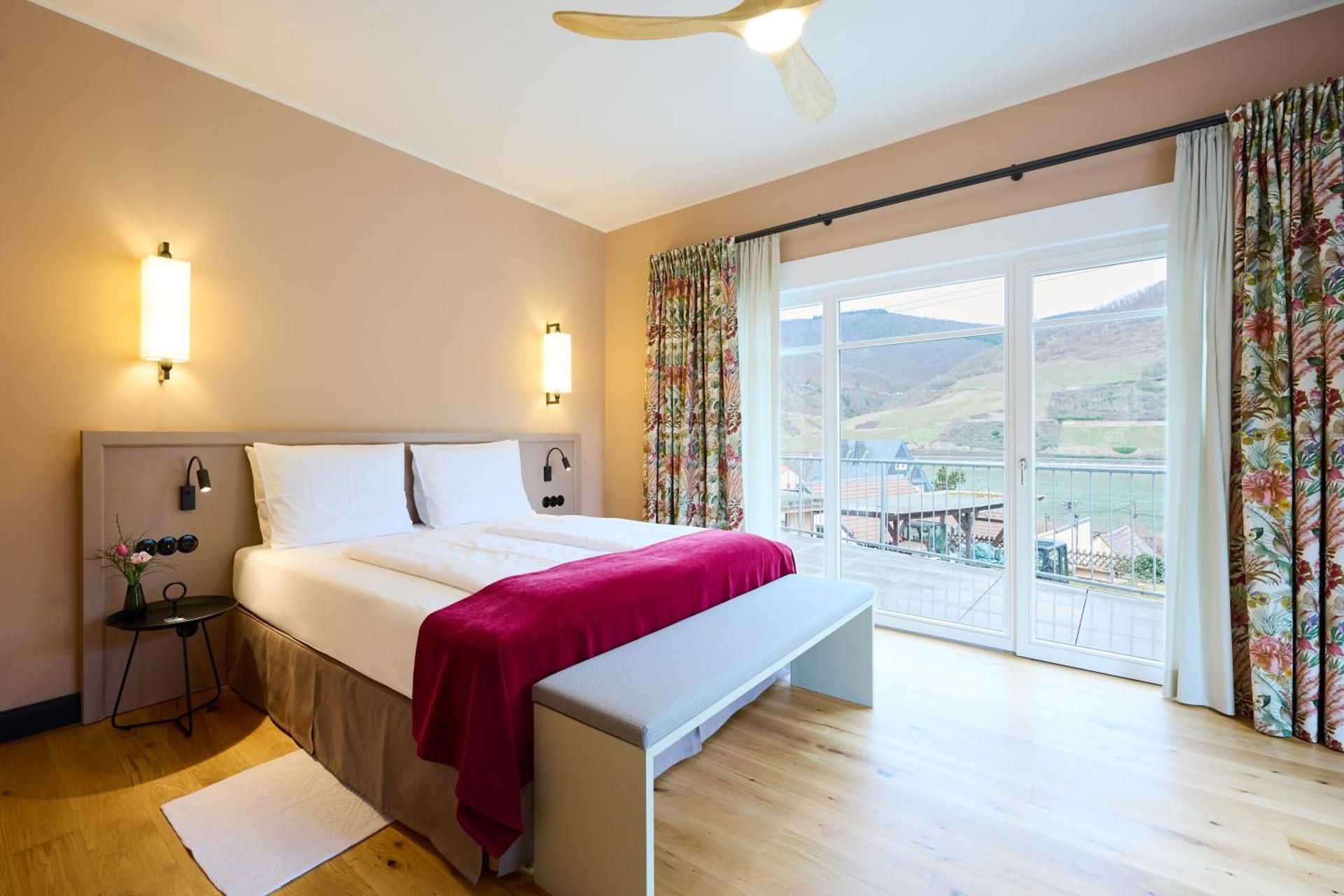 Winzerhof Ross & Rose Double Room with Sea View