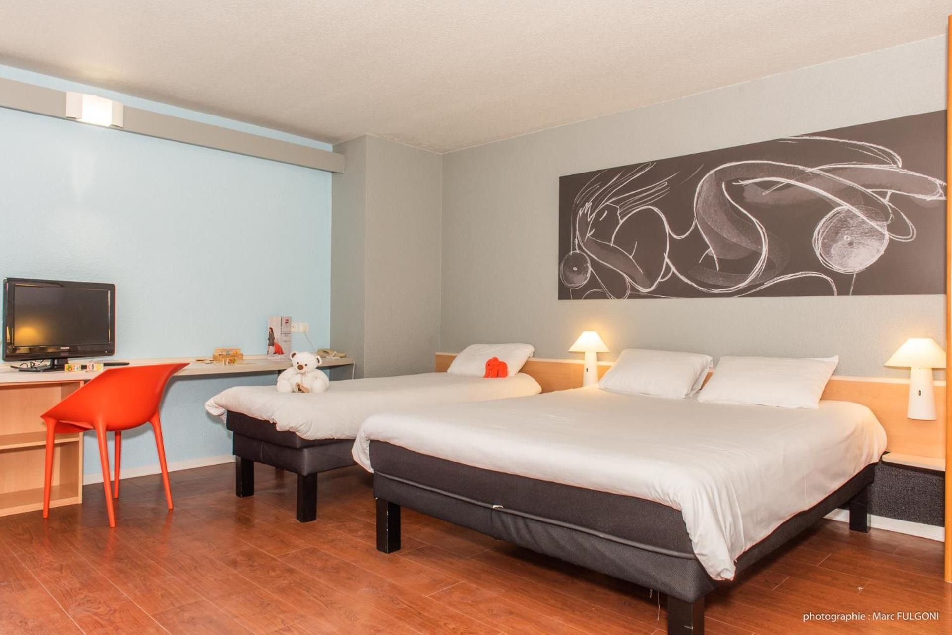 ibis La Bresse Gerardmer Standard Room with one double bed and one single bed