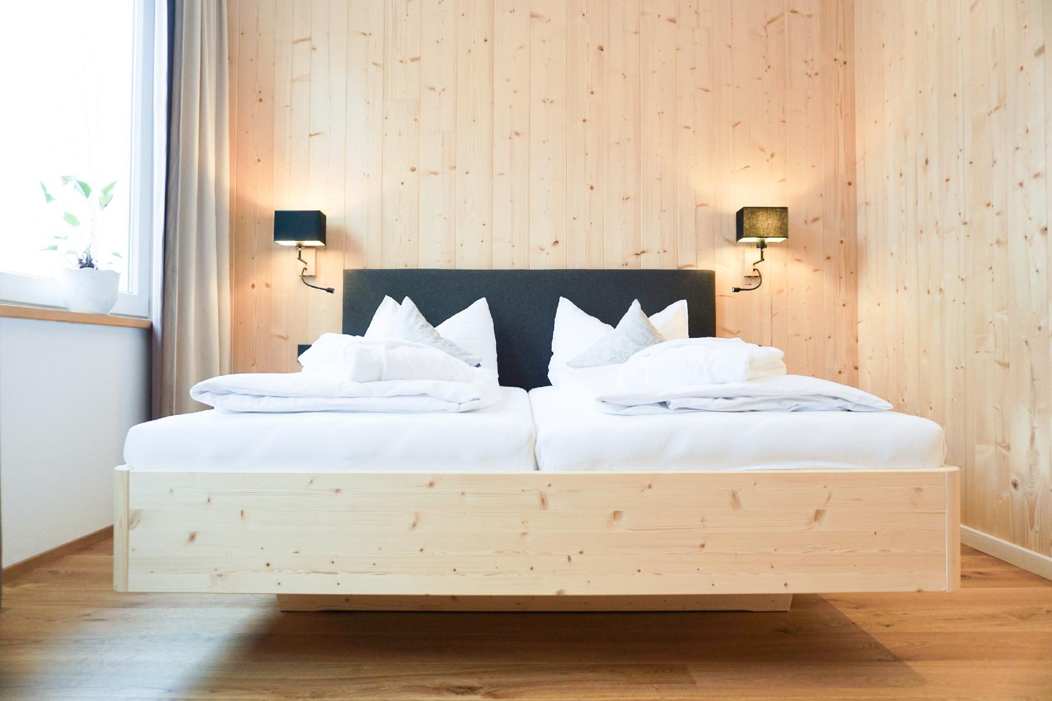 Suite-Superior-Eigenes Badezimmer-Gartenblick-SPA-Suite mit Sauna