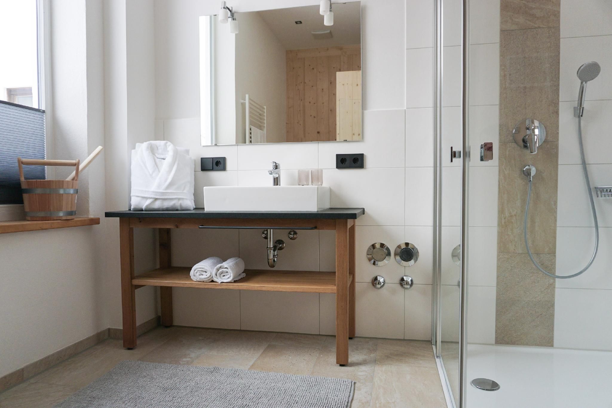 Suite-Deluxe-Eigenes Badezimmer-Veranda-barrierefreies Badezimmer