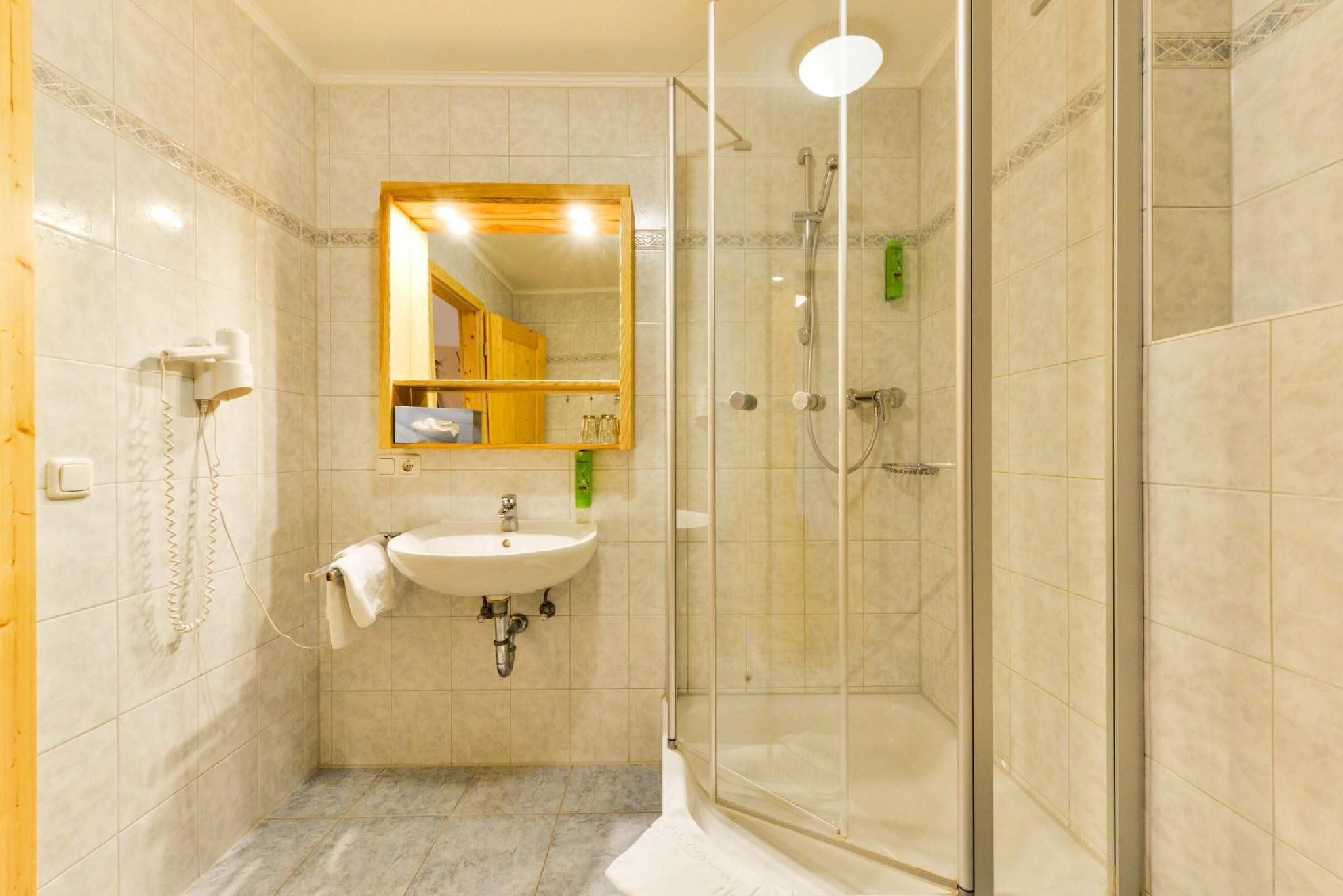 Dreibettzimmer-Eigenes Badezimmer-Balkon-Zimmer 7