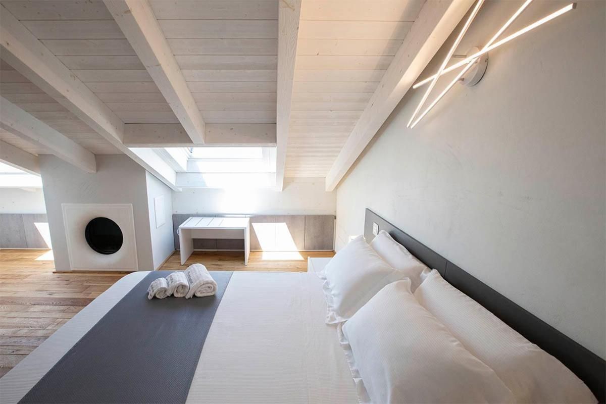 Deluxe Double Room (1 adult + 1 child)