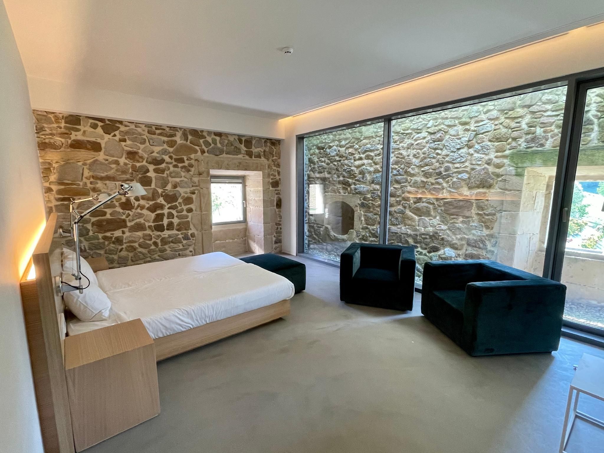 Suite-Premium-Private Bathroom