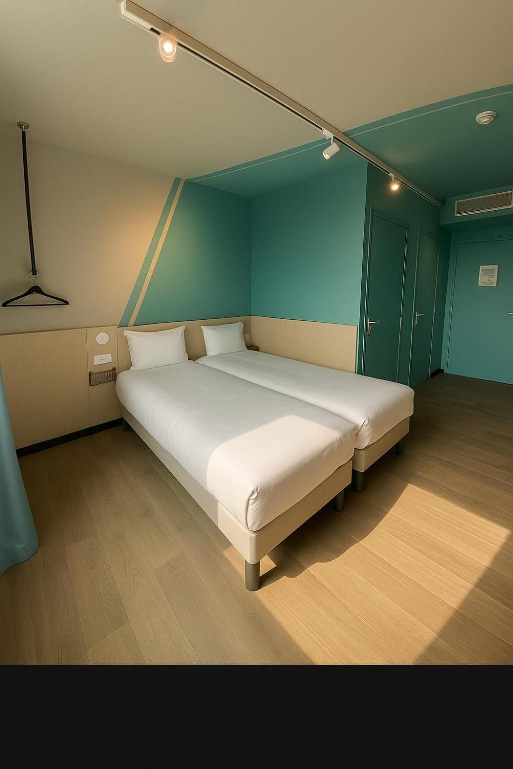 Standard Room with 2 Single Beds
