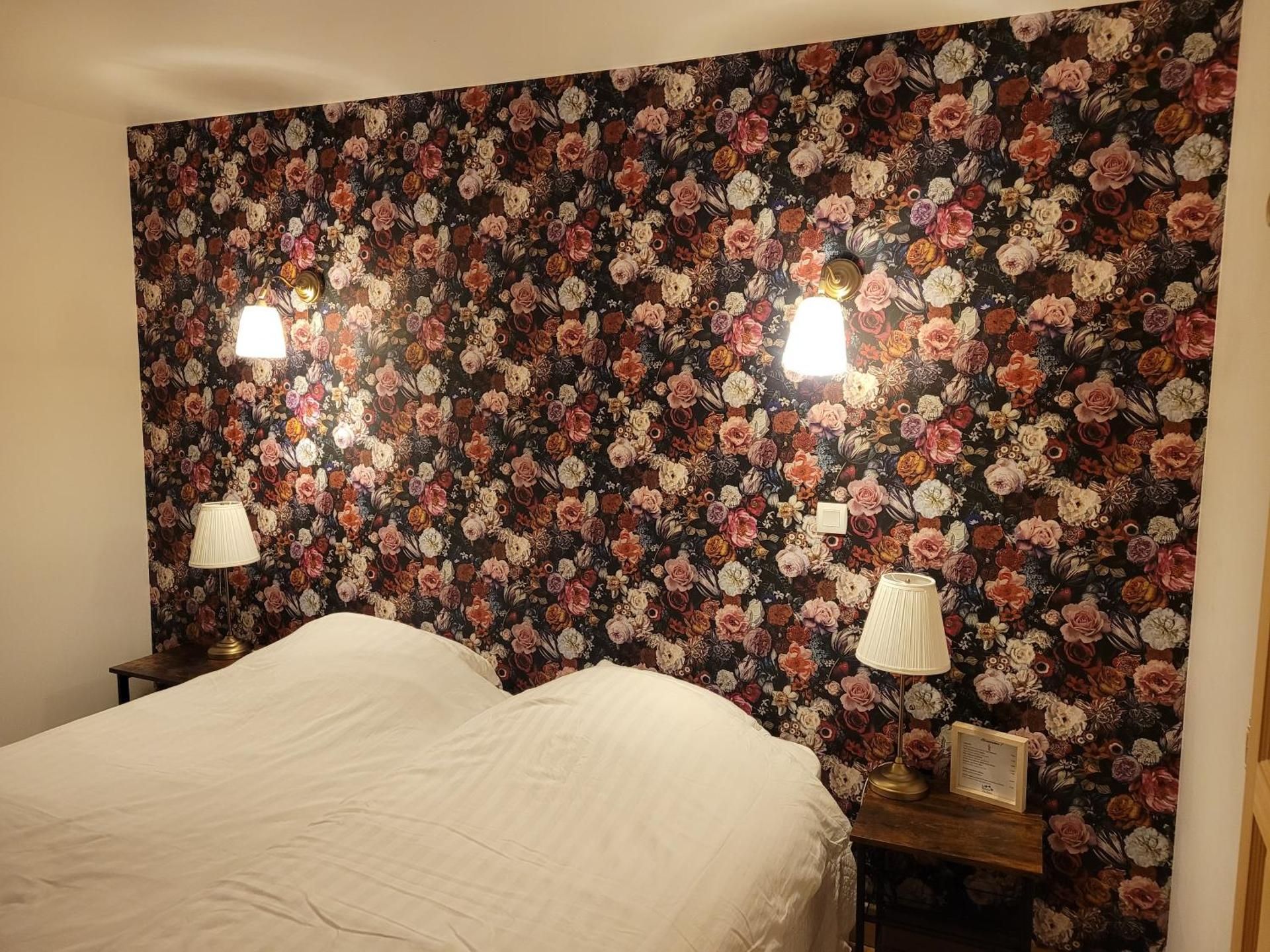 Twin Room with Shared Toilet