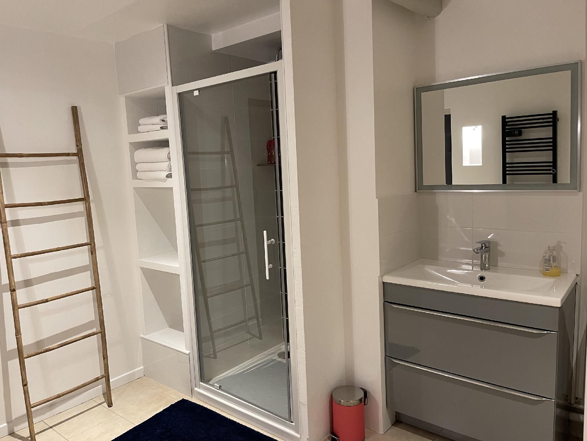 Le Damier-Appartement-de Luxe-Salle de bain privée extérieure-Patio