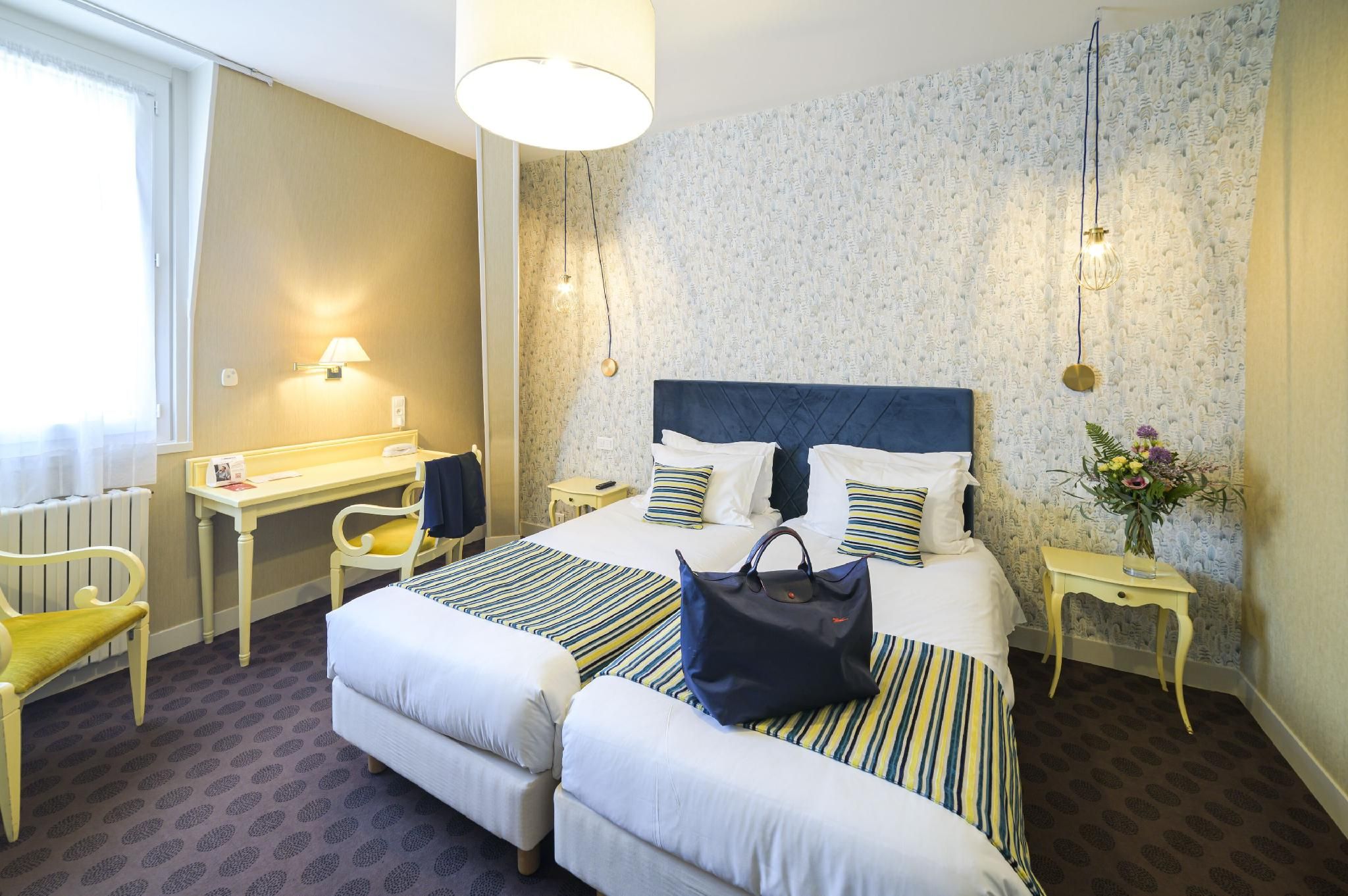 PRIVILEGE Room for 1 or 2 people