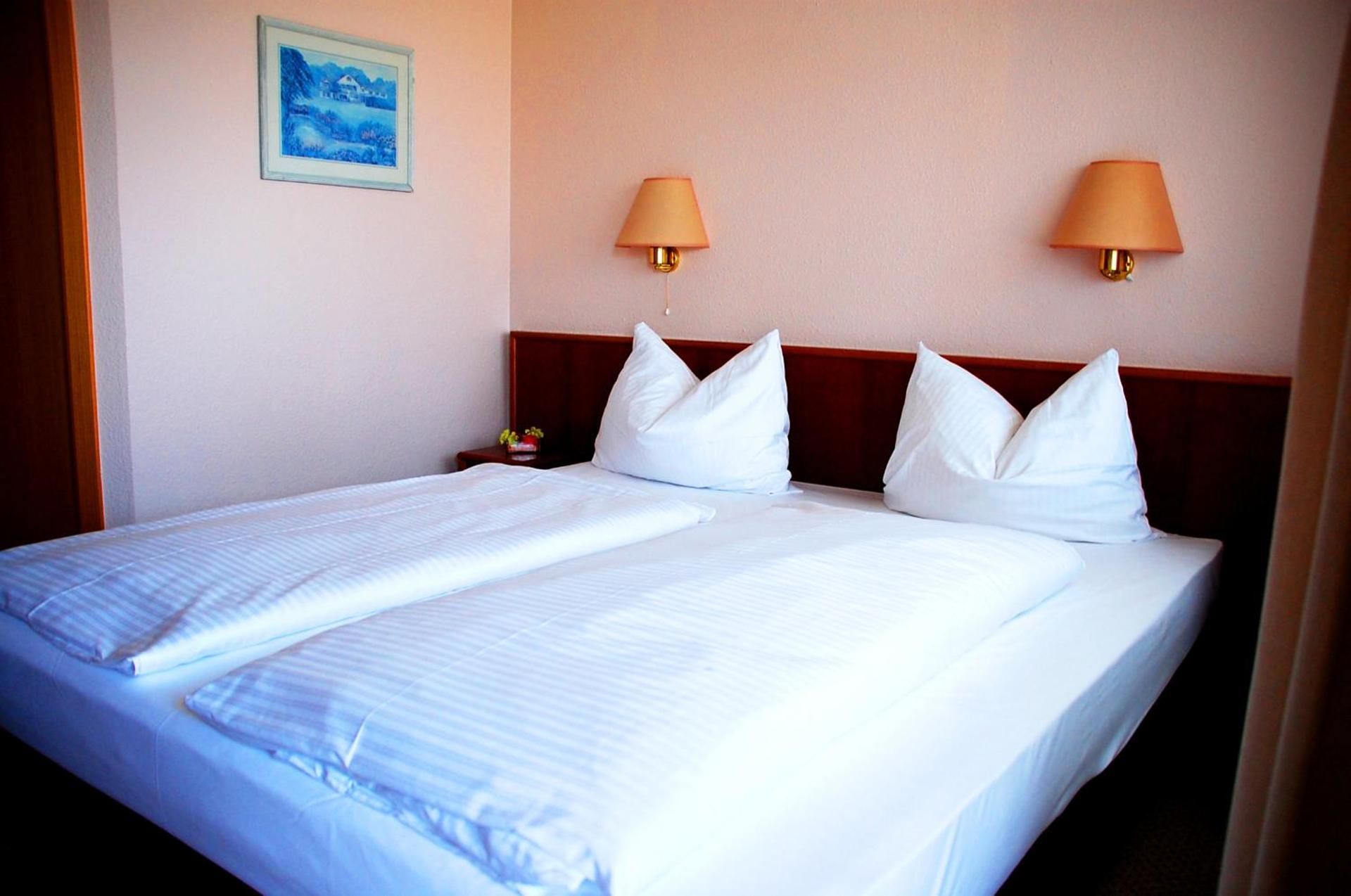 Doppelzimmer zum Innenhof