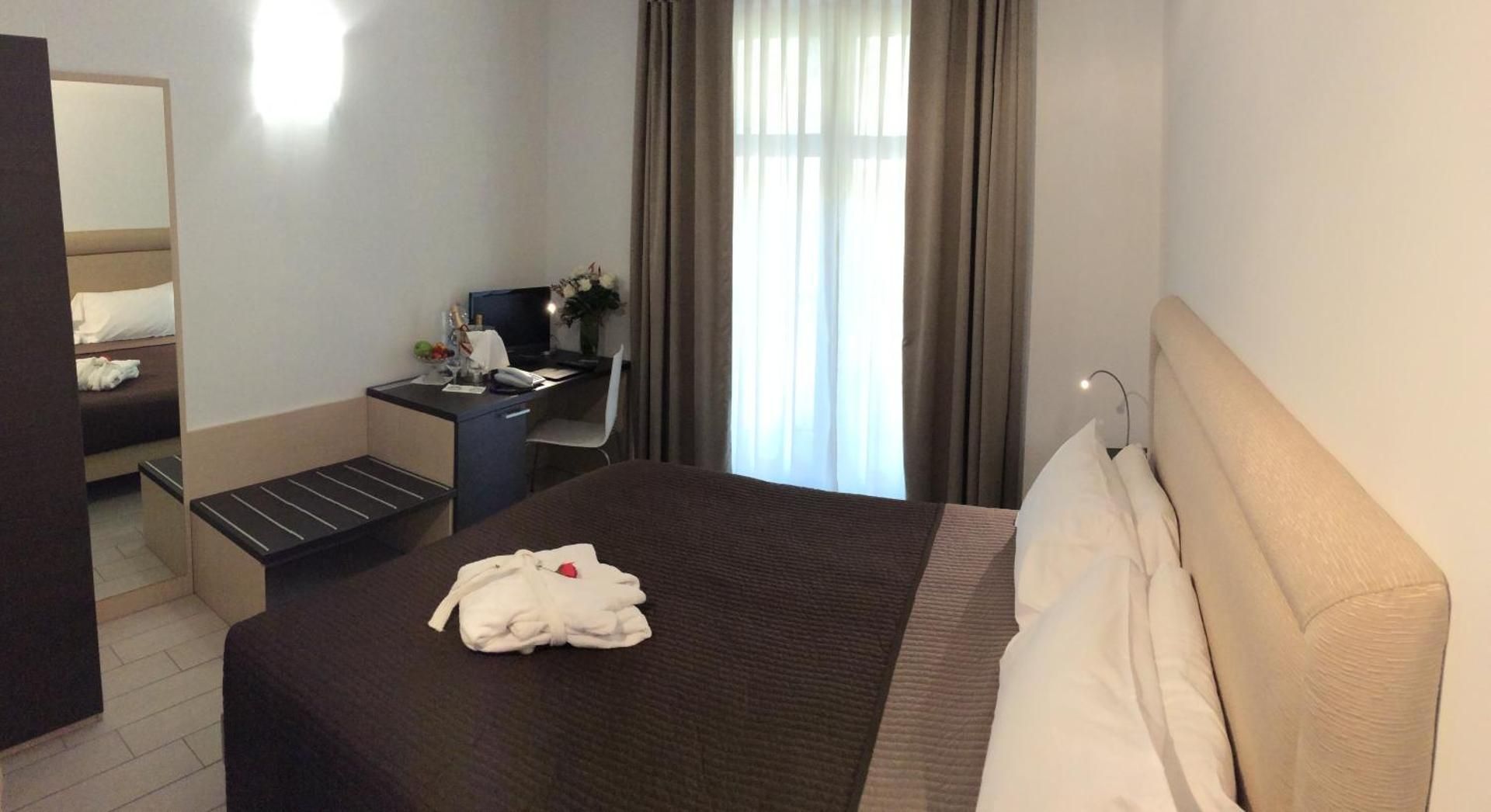 Superior King Room