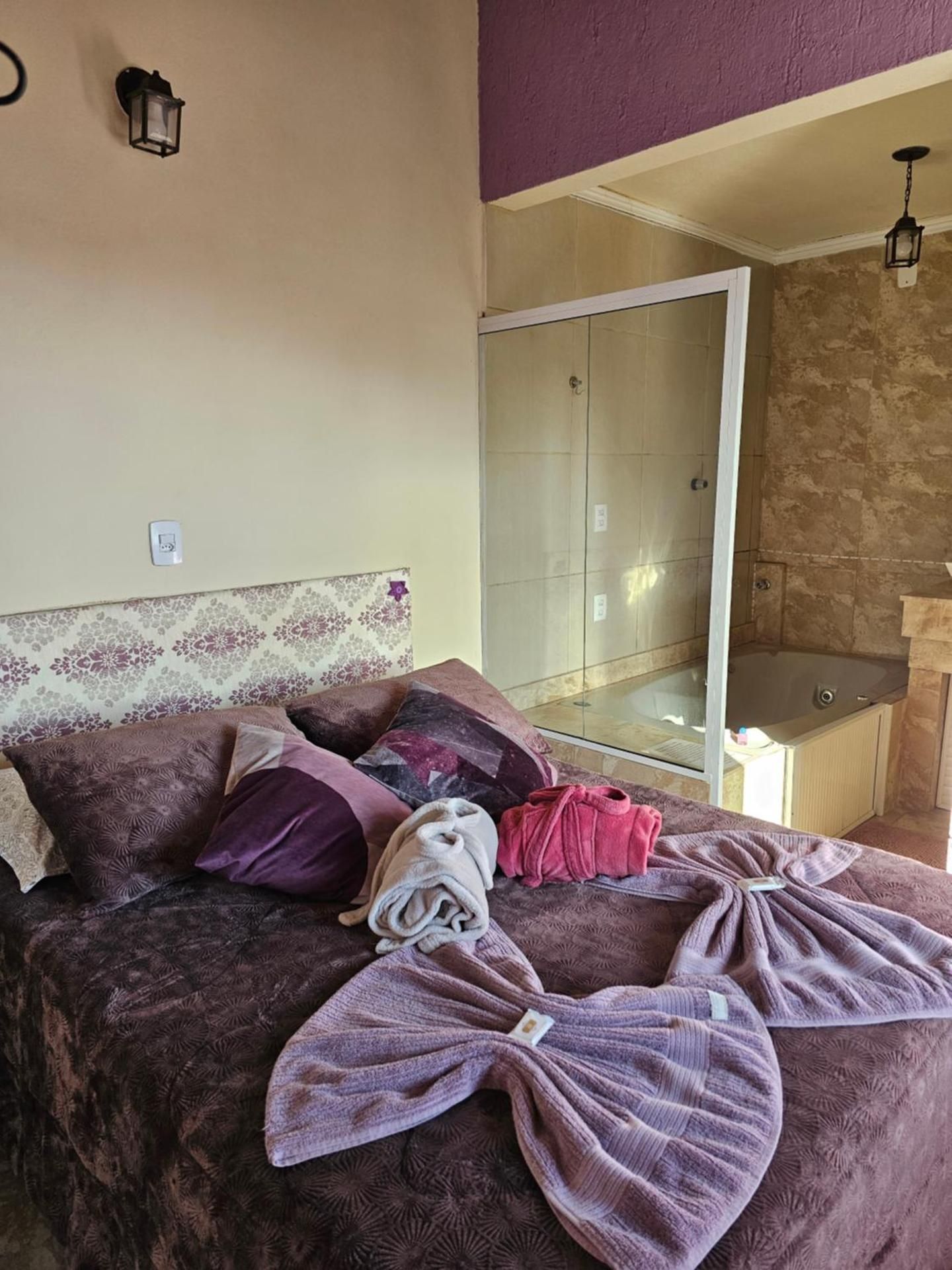 Deluxe Suite with Spa Bath