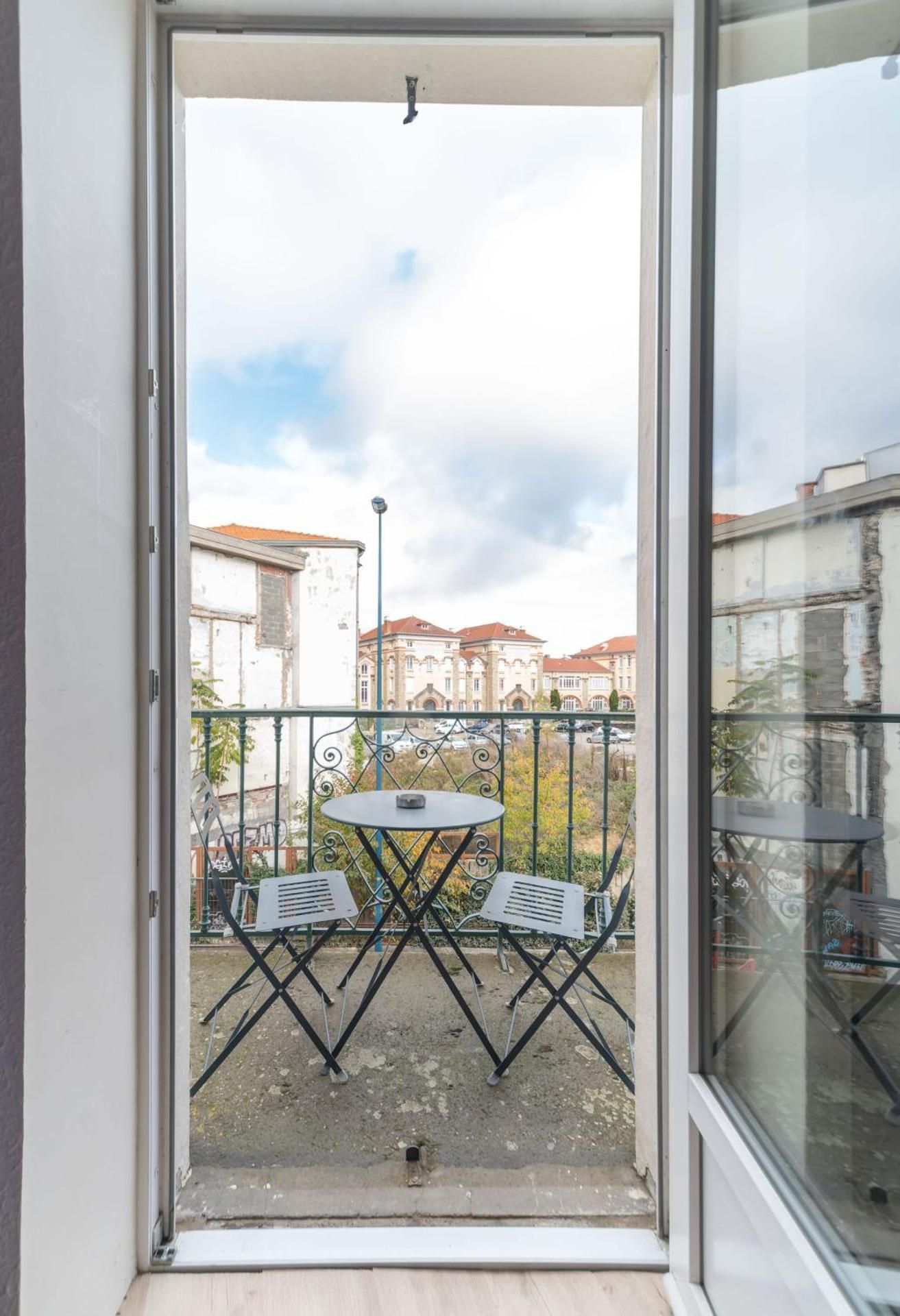 Apartment with Balcony