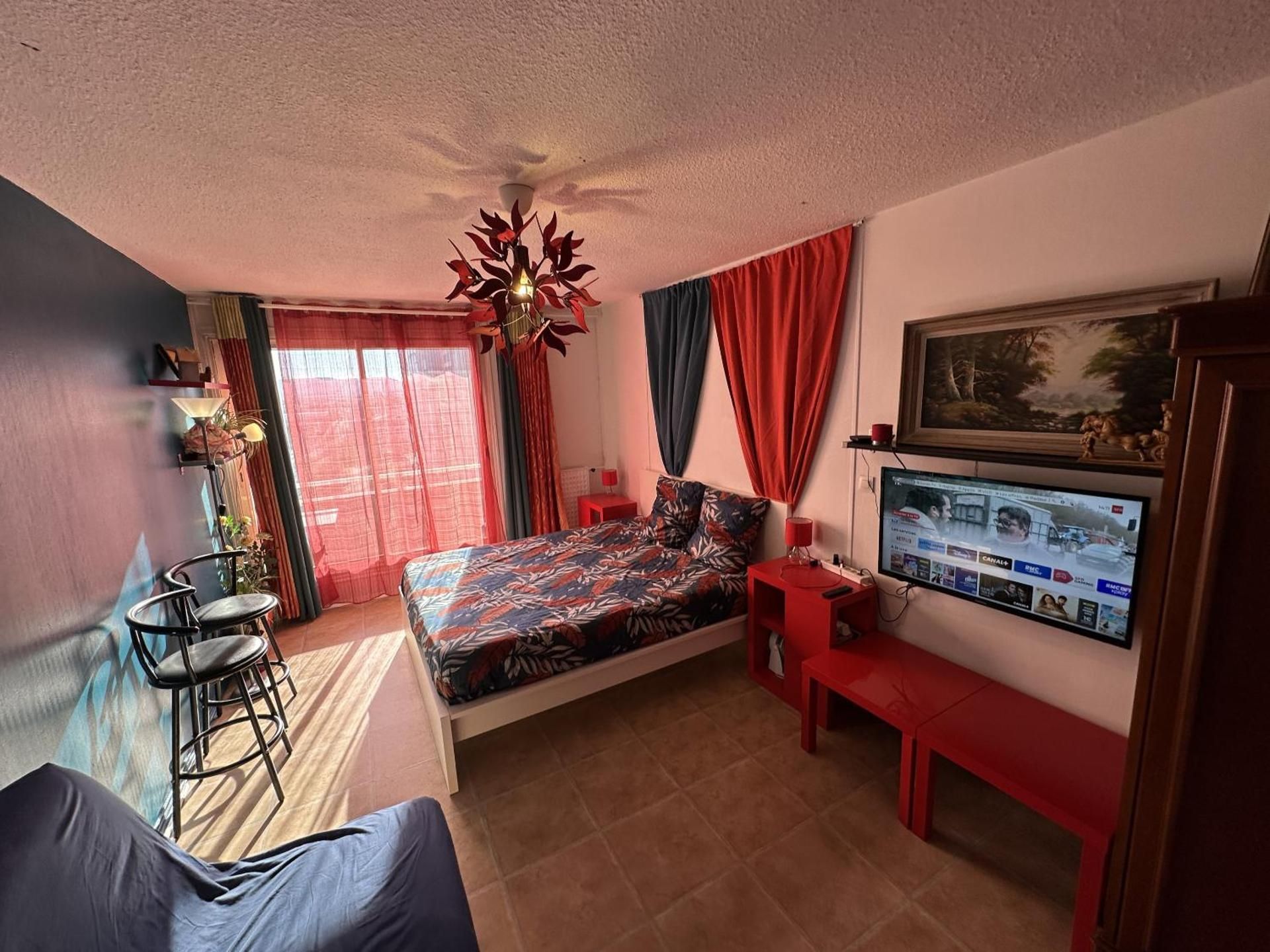 Three-Bedroom Apartment with Balcony