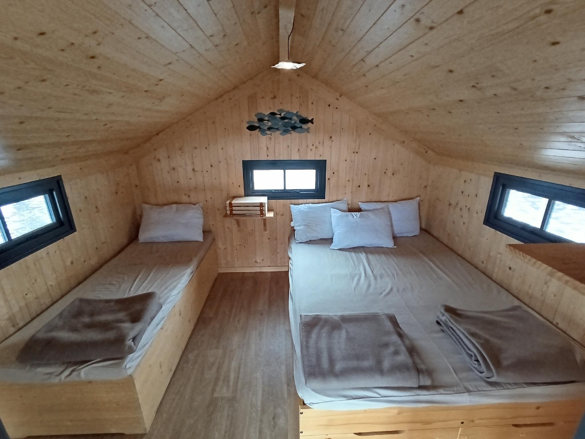 Maison-Cabane-Panoramique-Vue sur Lac-Espace sanitaire