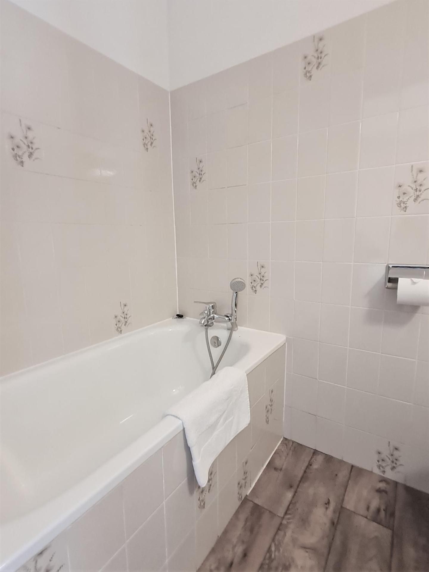 Terminus Hotel des 3 Vallees Budget Twin Room 3