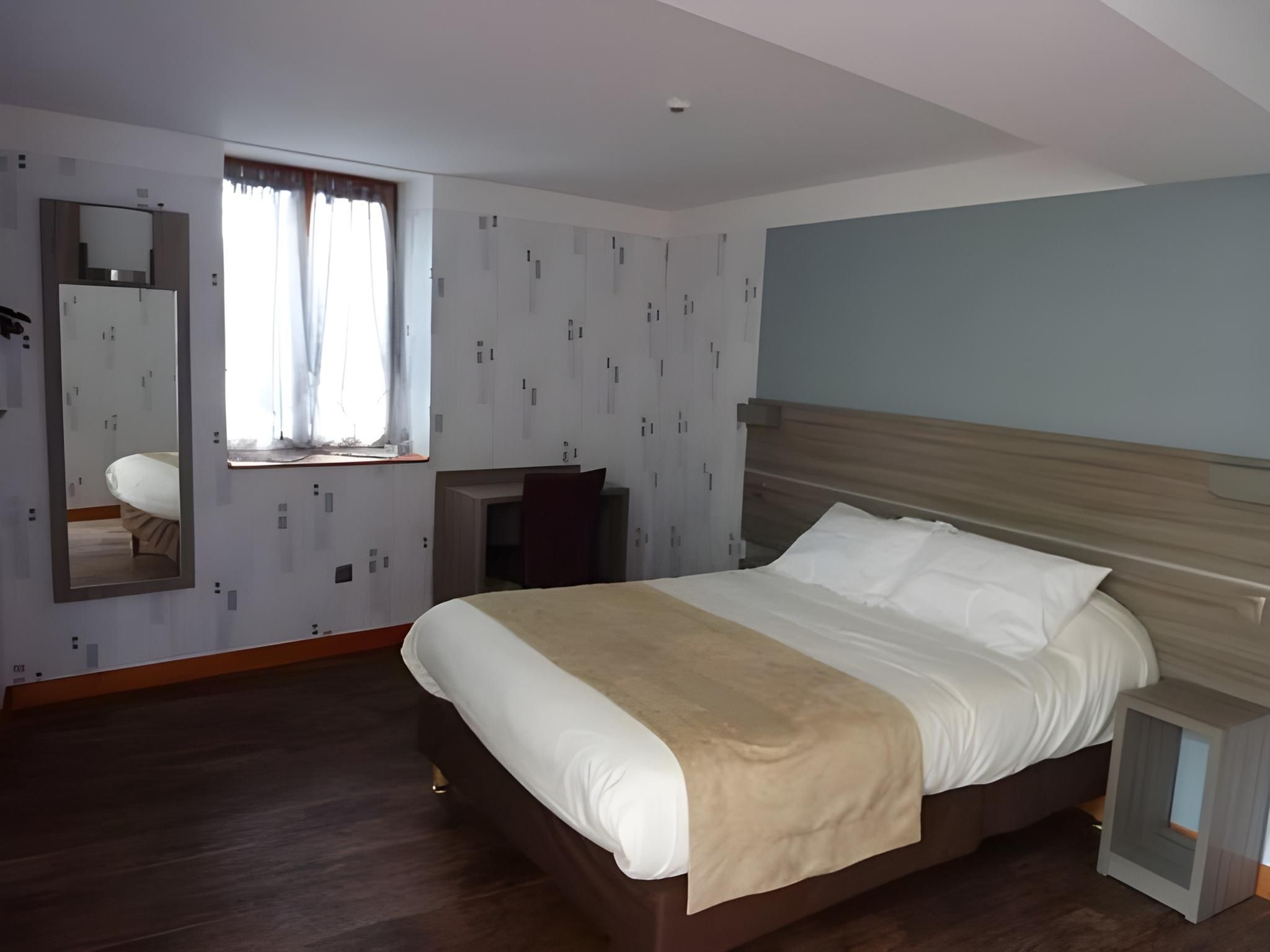 Au Relais Nivernais Double Room 2