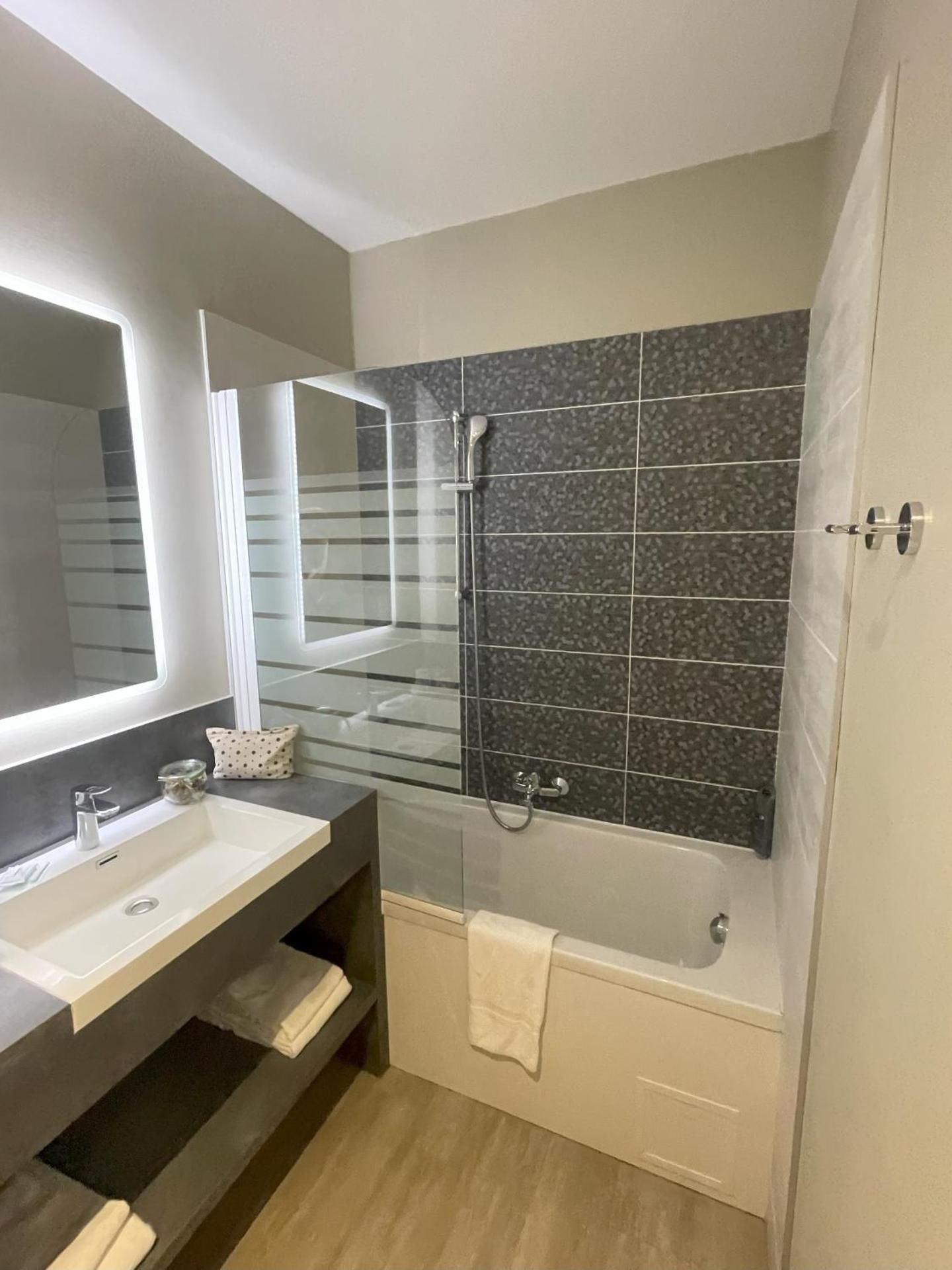 Room Terrace Double or Twin