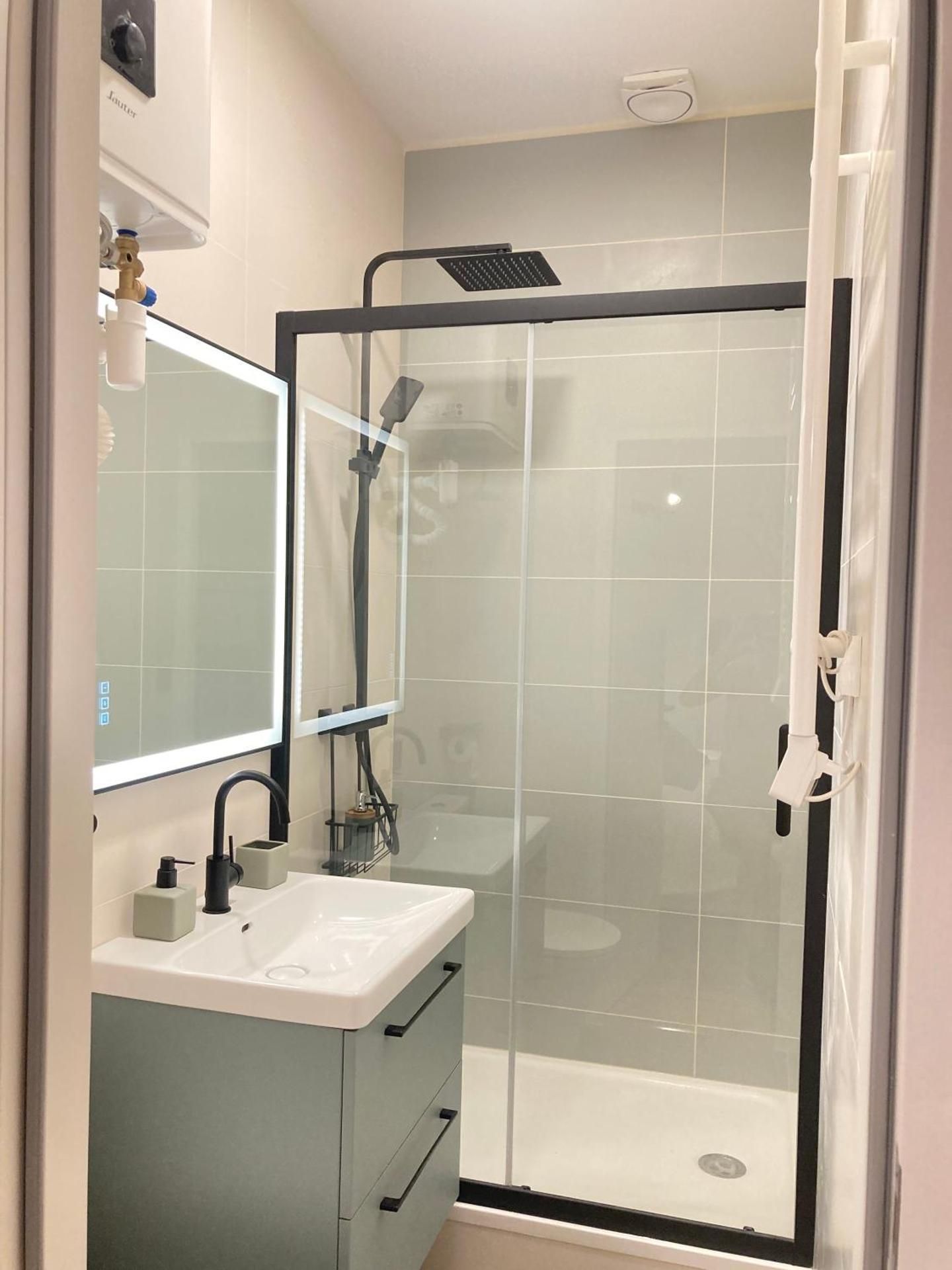Double or Twin Room with Private Bathroom