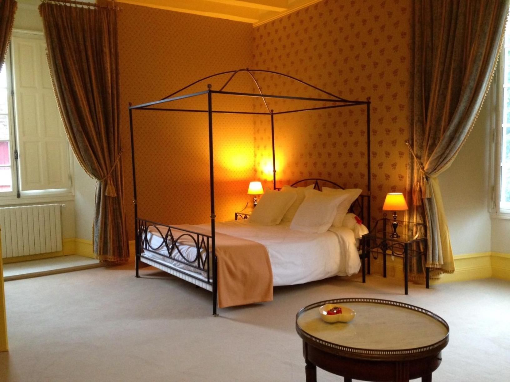 Queen Room with Garden View