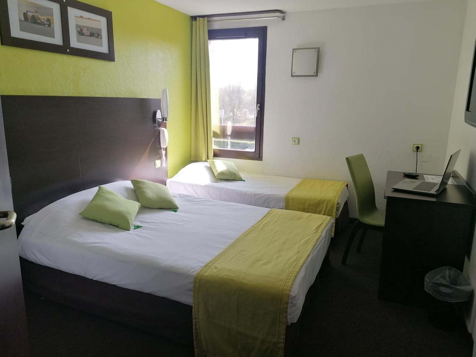 Enzo Hotels Vierzon by Kyriad Direct Standard Room - 1 Double Bed 1 Single Bed 2