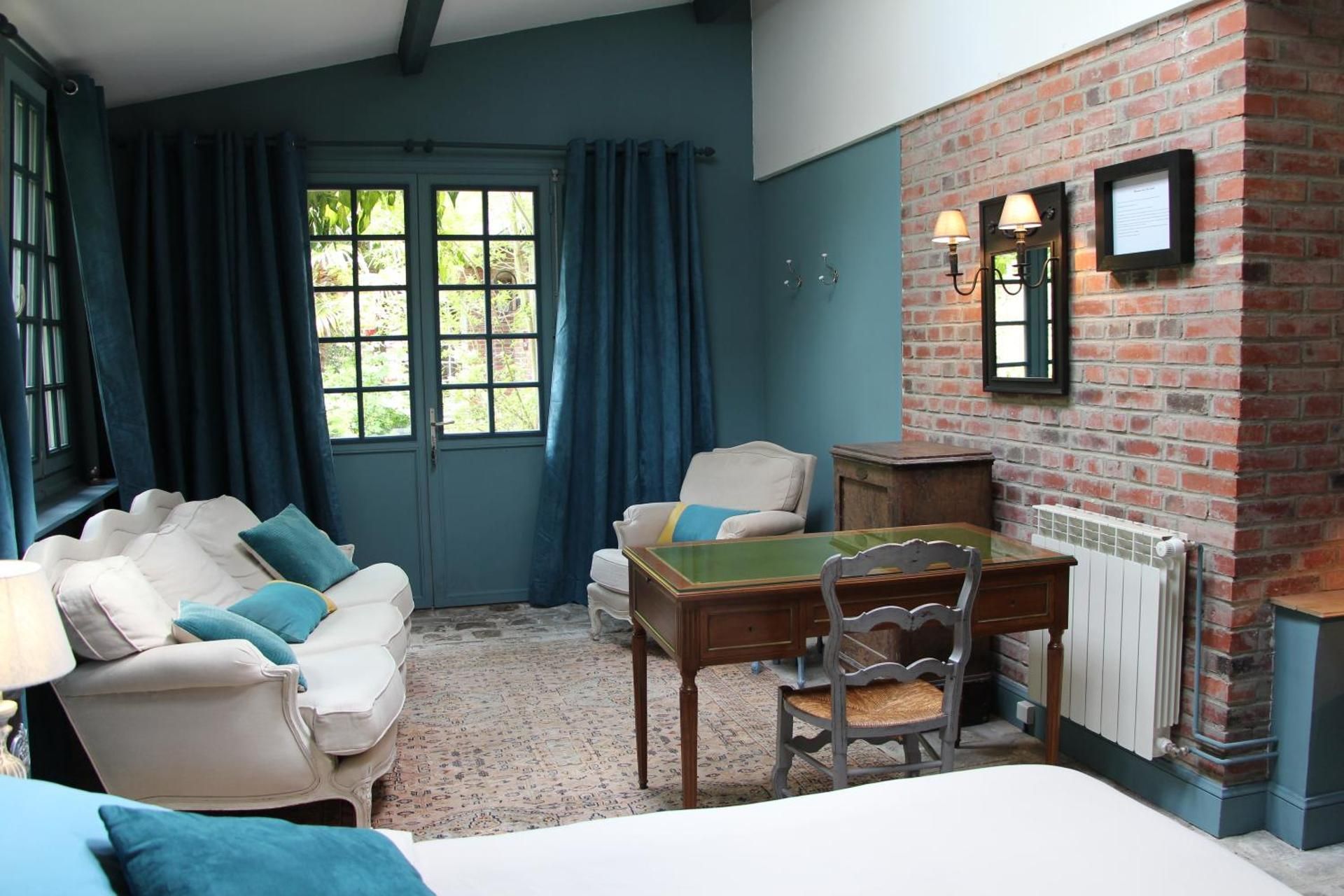 Suite with Garden View