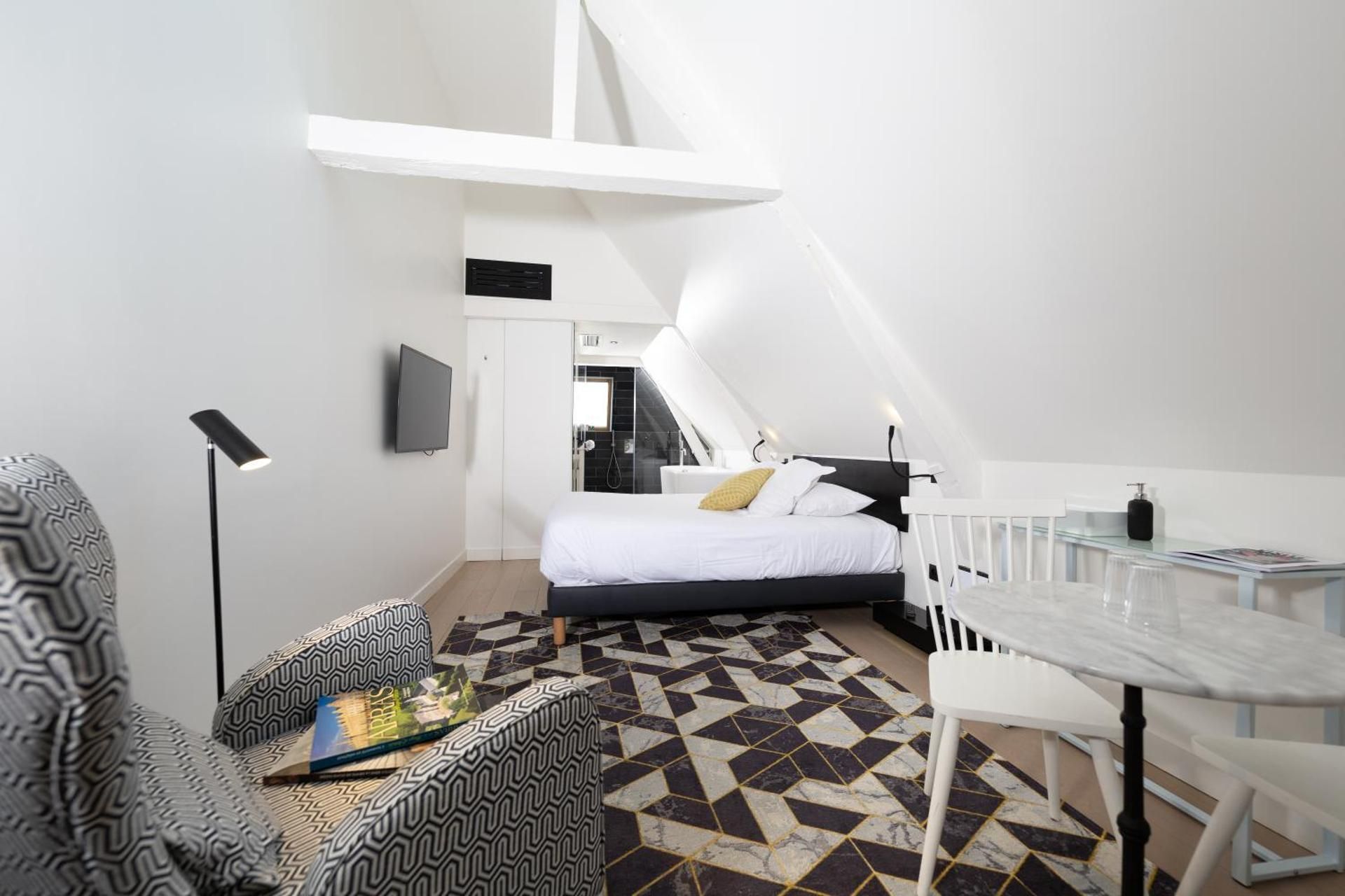 Junior Apartment