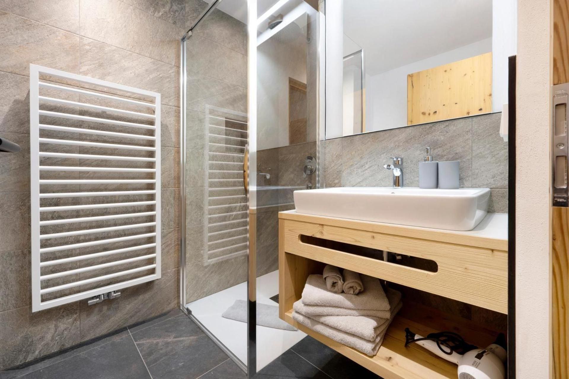 Superior One-Bedroom Apartment