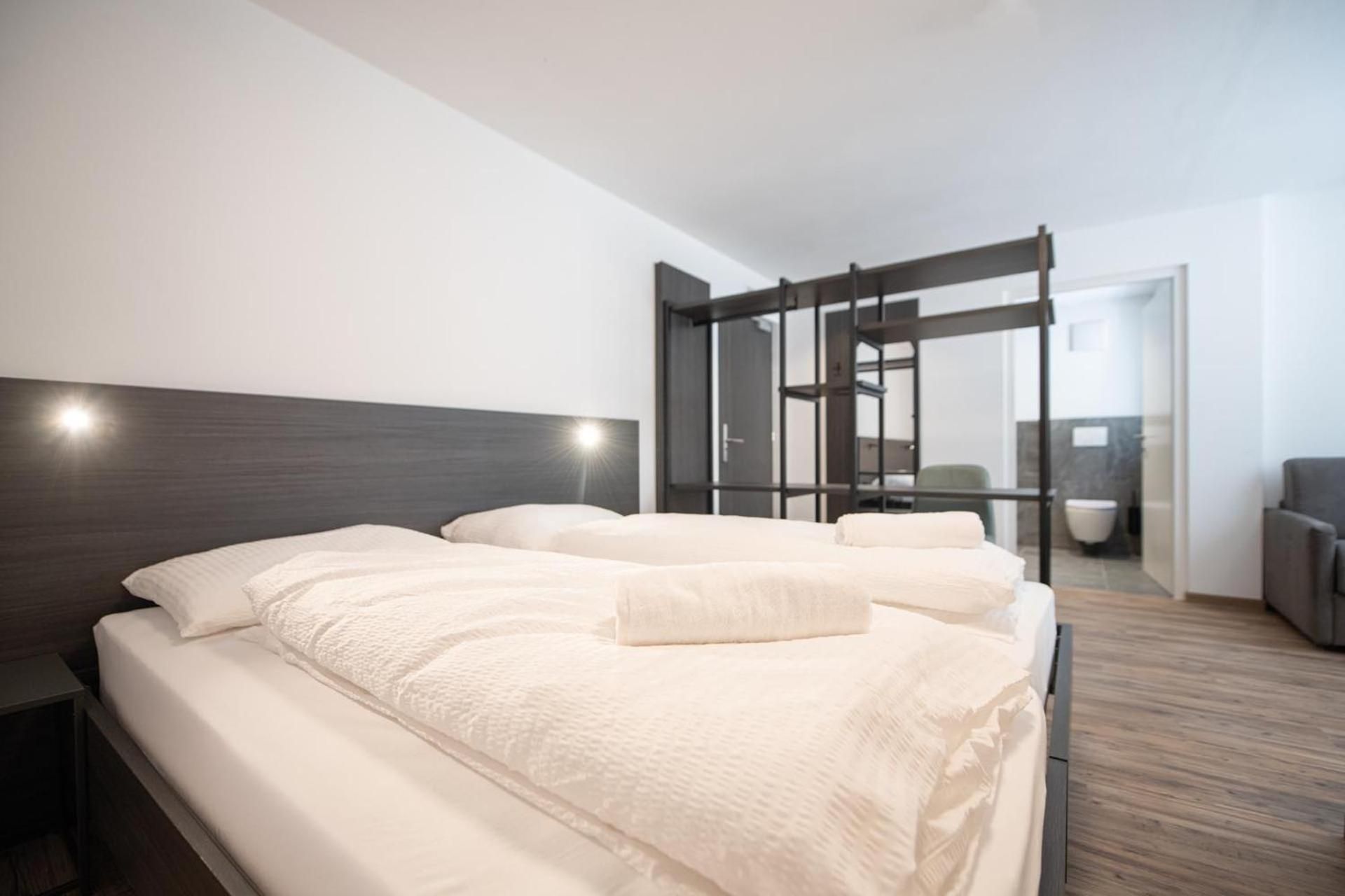 Double or Twin Room with Bathroom