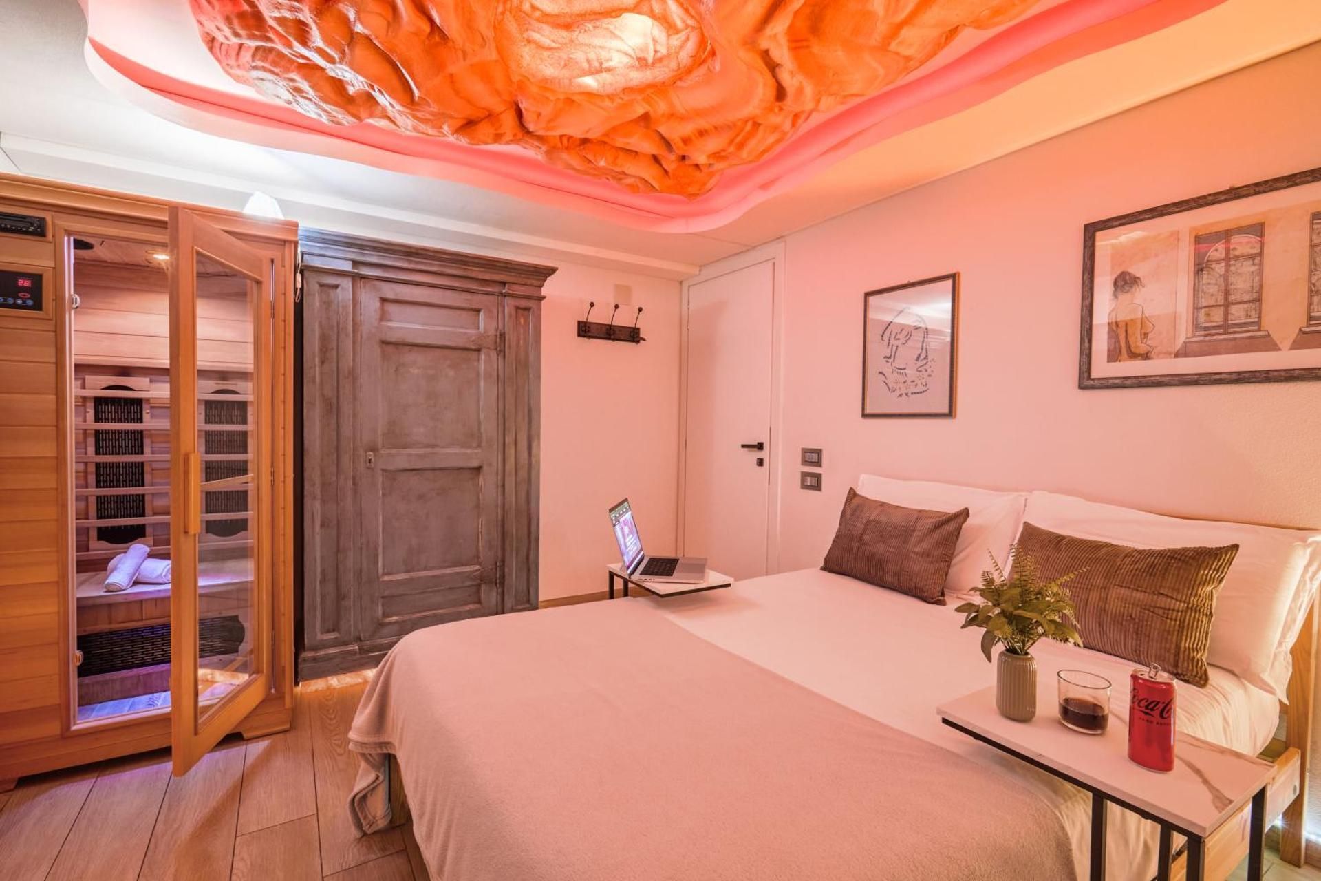 Double Room With Private Sauna - Basement