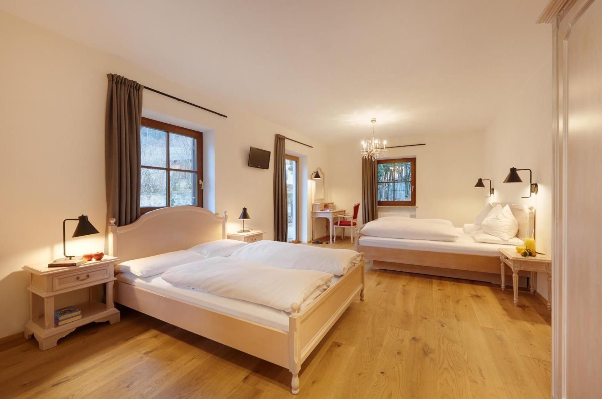 Deluxe Apartment