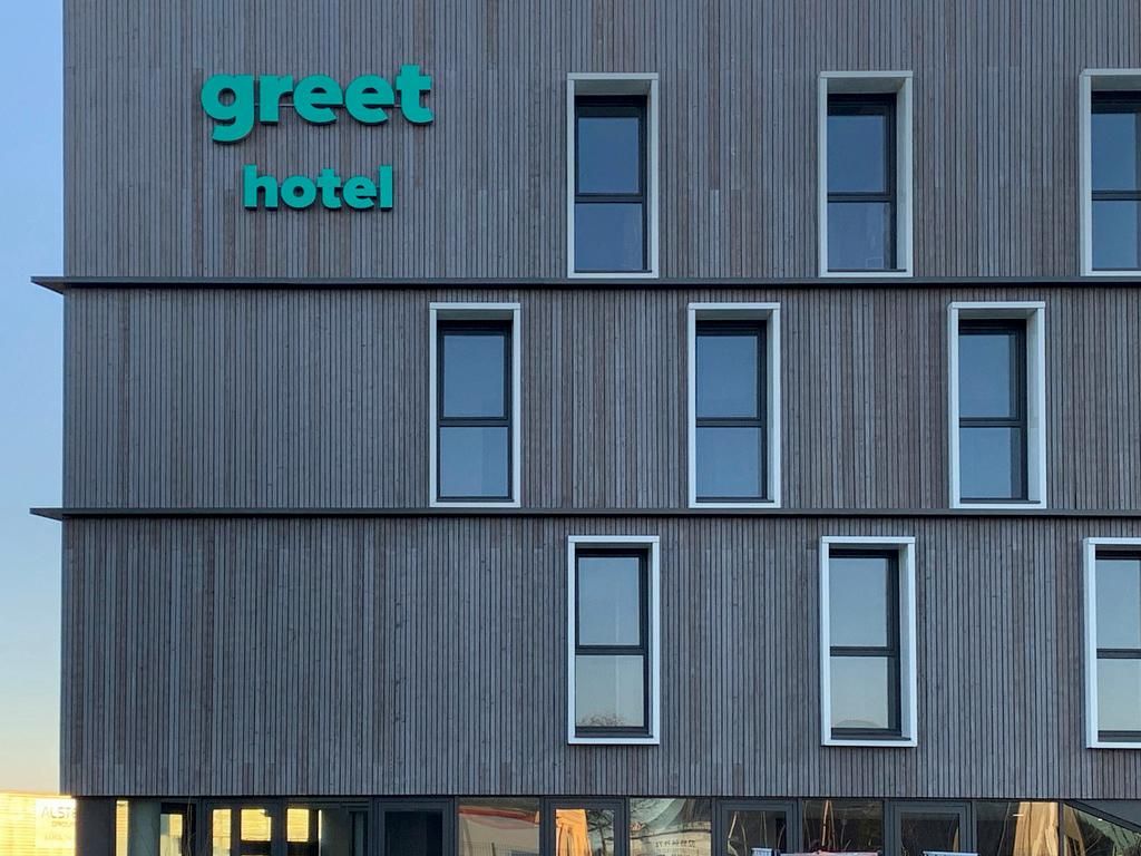 greet Hotel Rennes Pacé