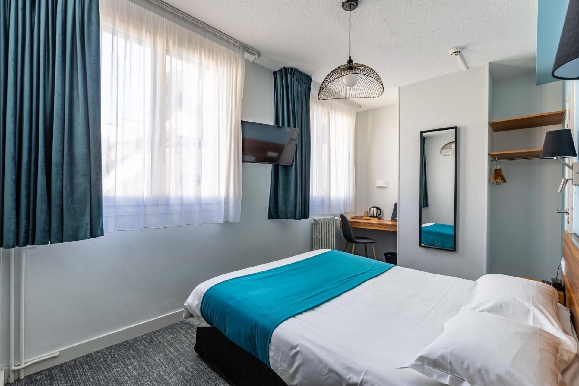 le paris brest hotel Standard Double Room 2