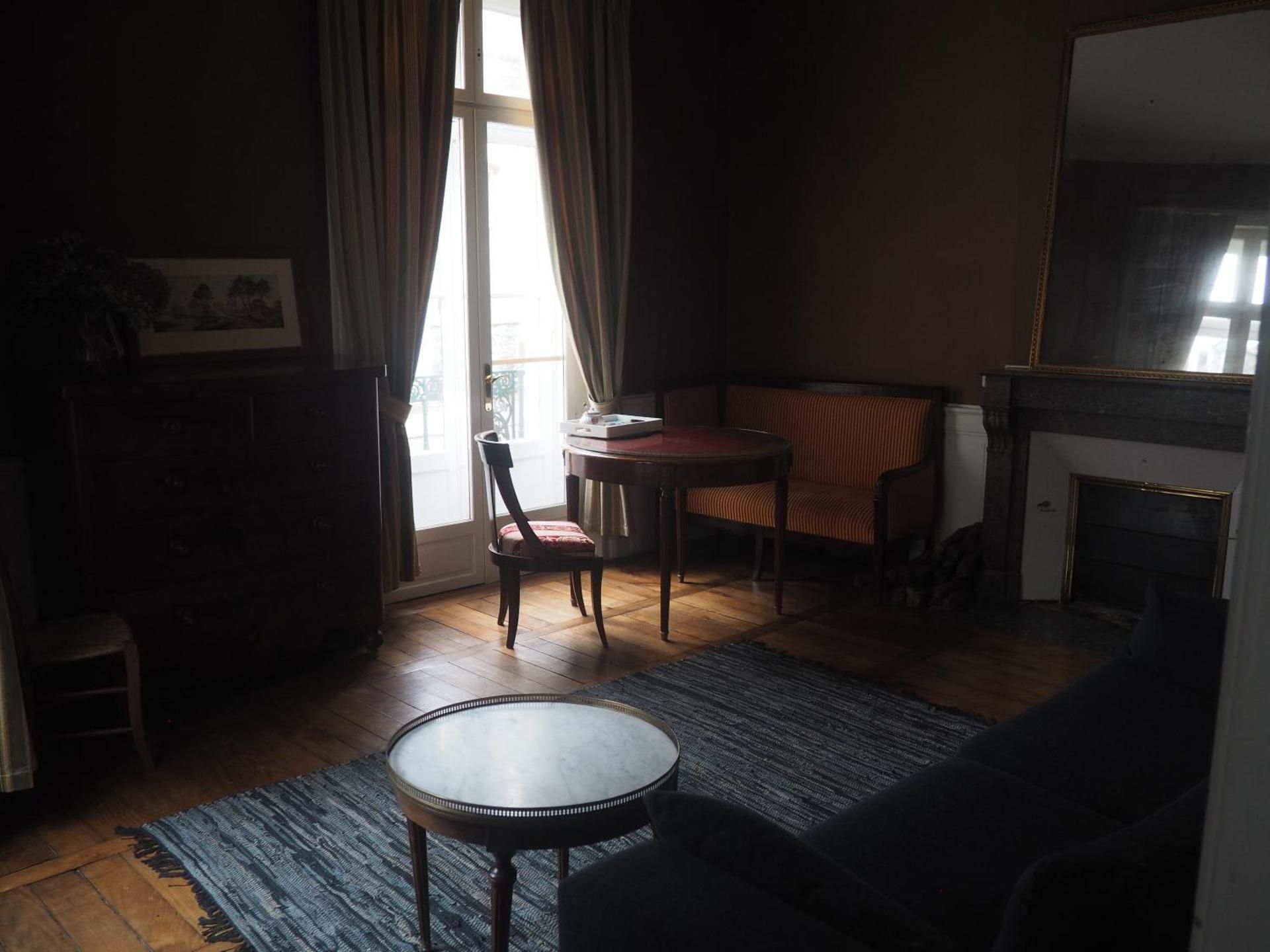 Le Quatre Apartment with Balcony