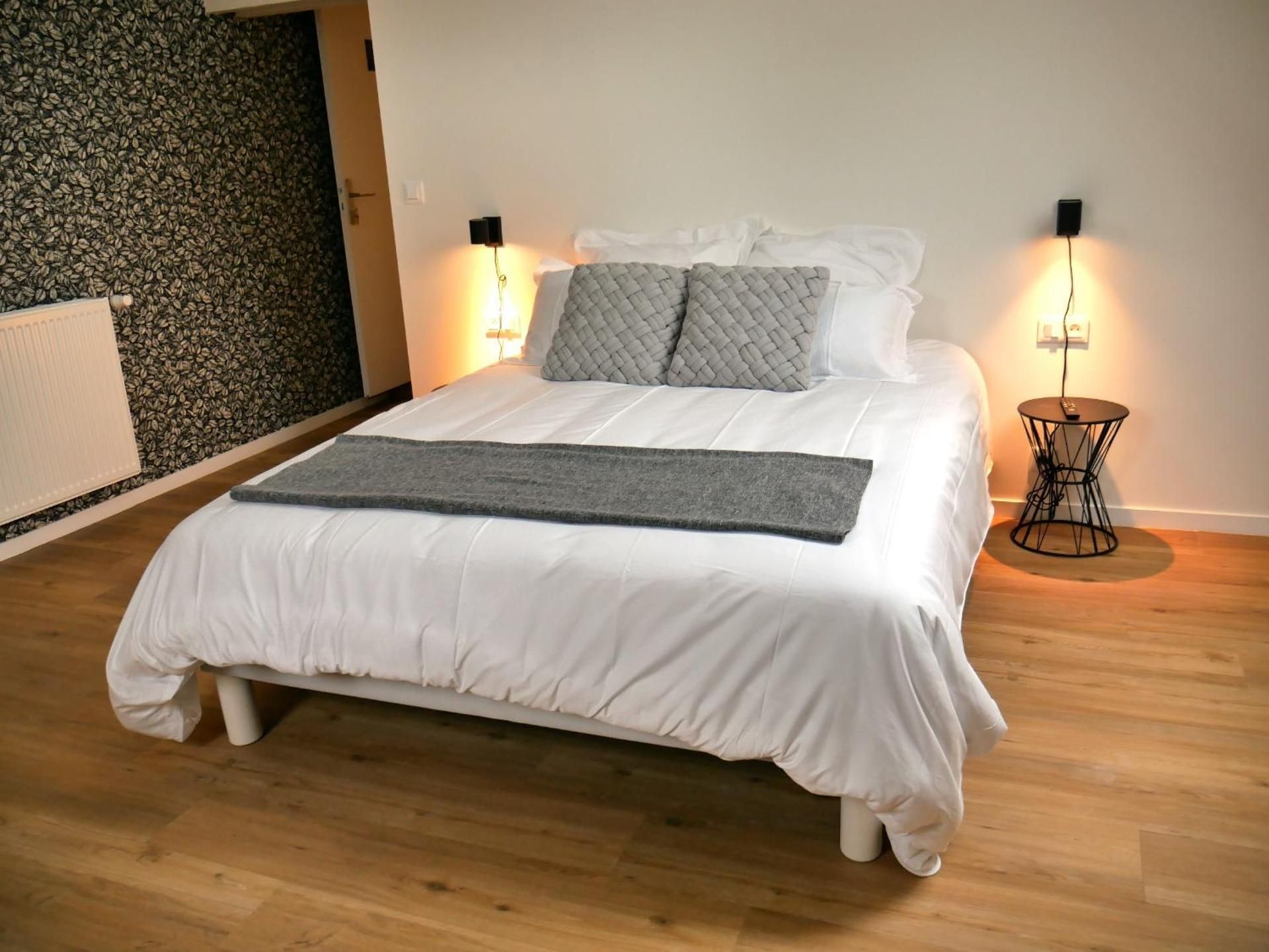 KastellRen - Rennes - Grand parking prive Deluxe Triple Room